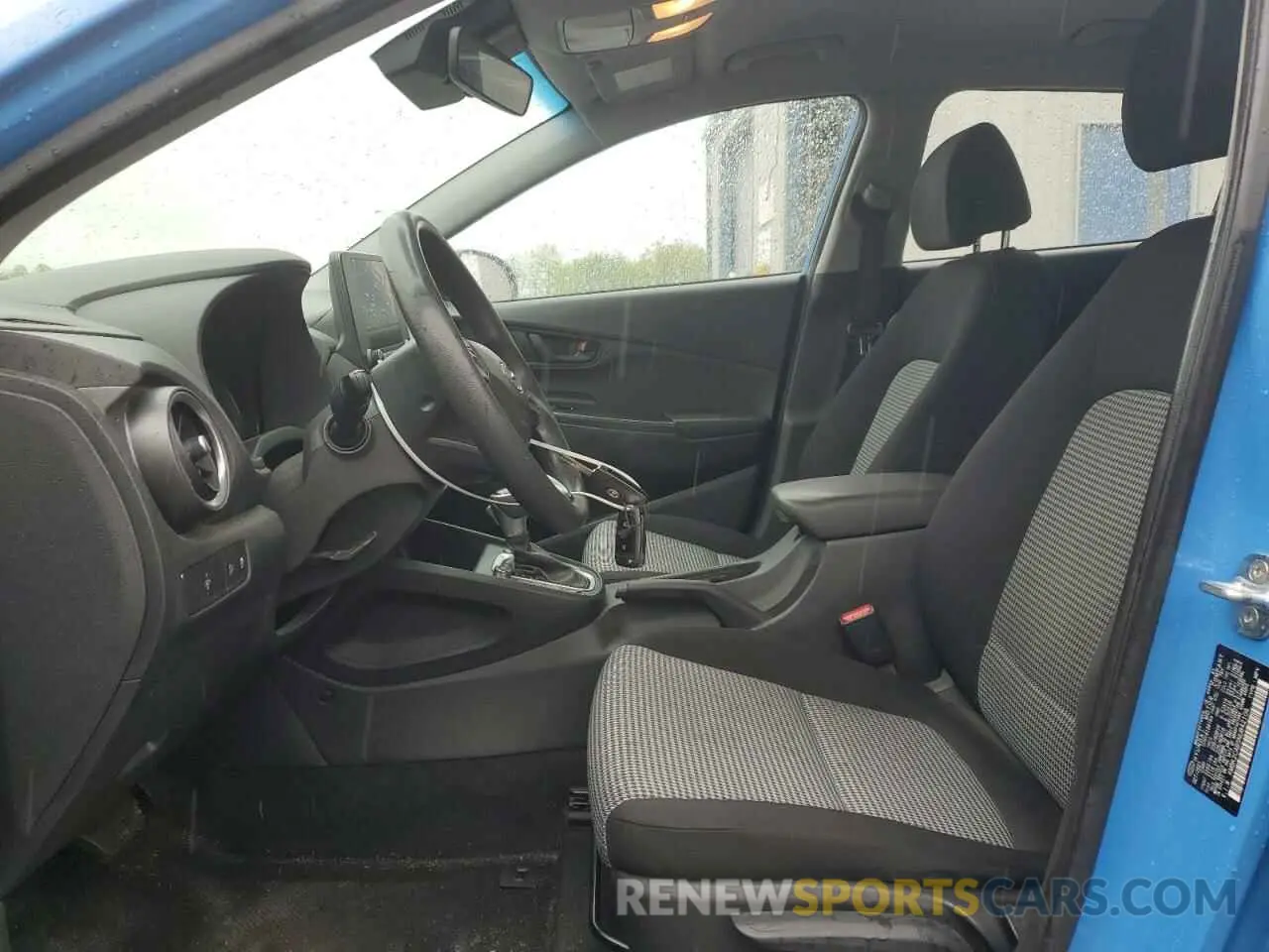 7 Photograph of a damaged car KM8K2CAB5NU842106 HYUNDAI KONA 2022