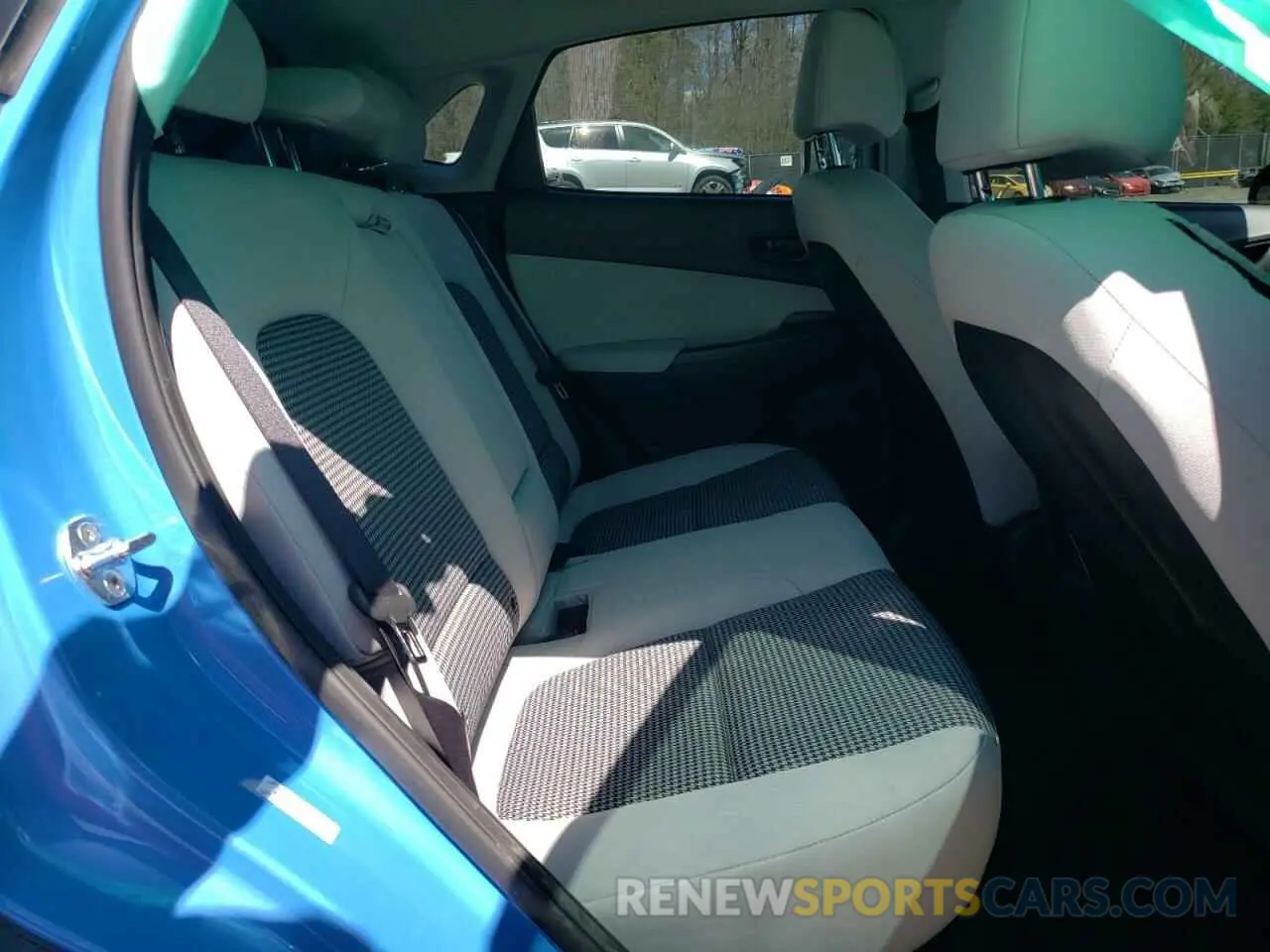 12 Photograph of a damaged car KM8K2CAB8NU797436 HYUNDAI KONA 2022