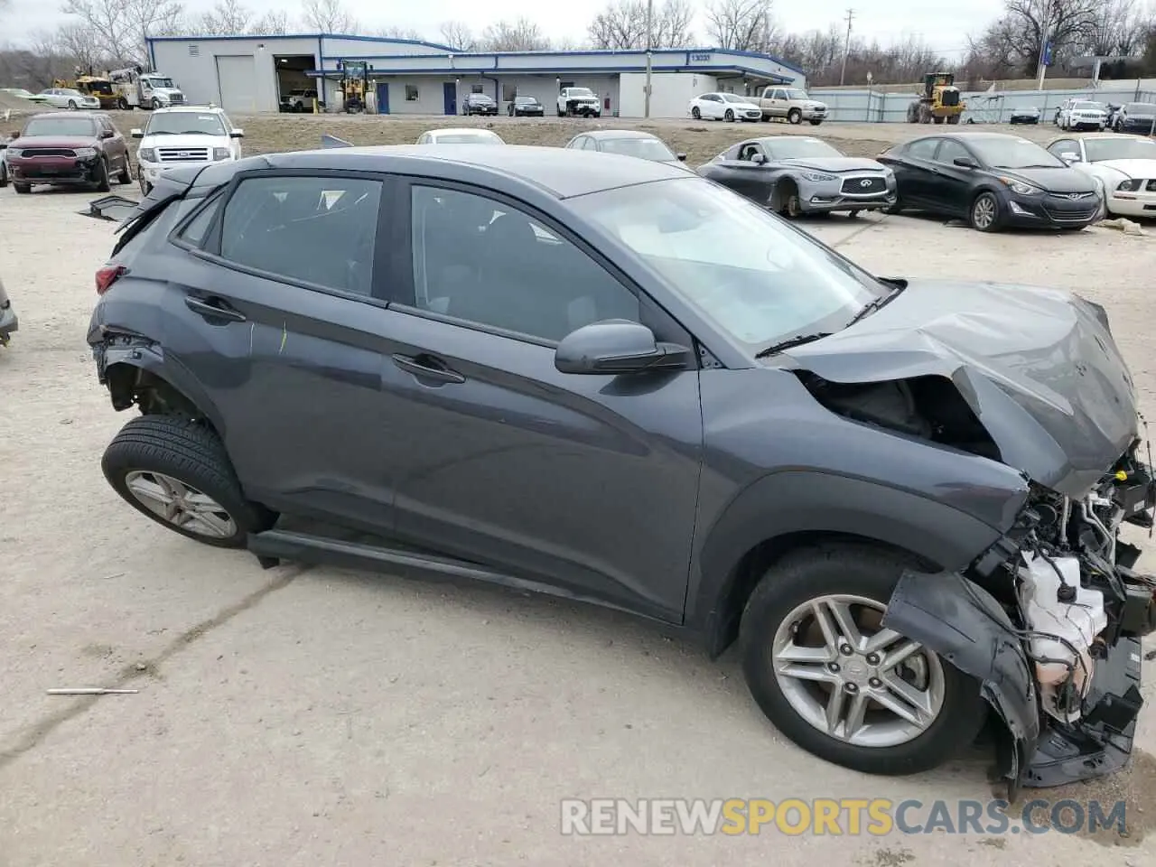 4 Photograph of a damaged car KM8K2CAB8NU818673 HYUNDAI KONA 2022