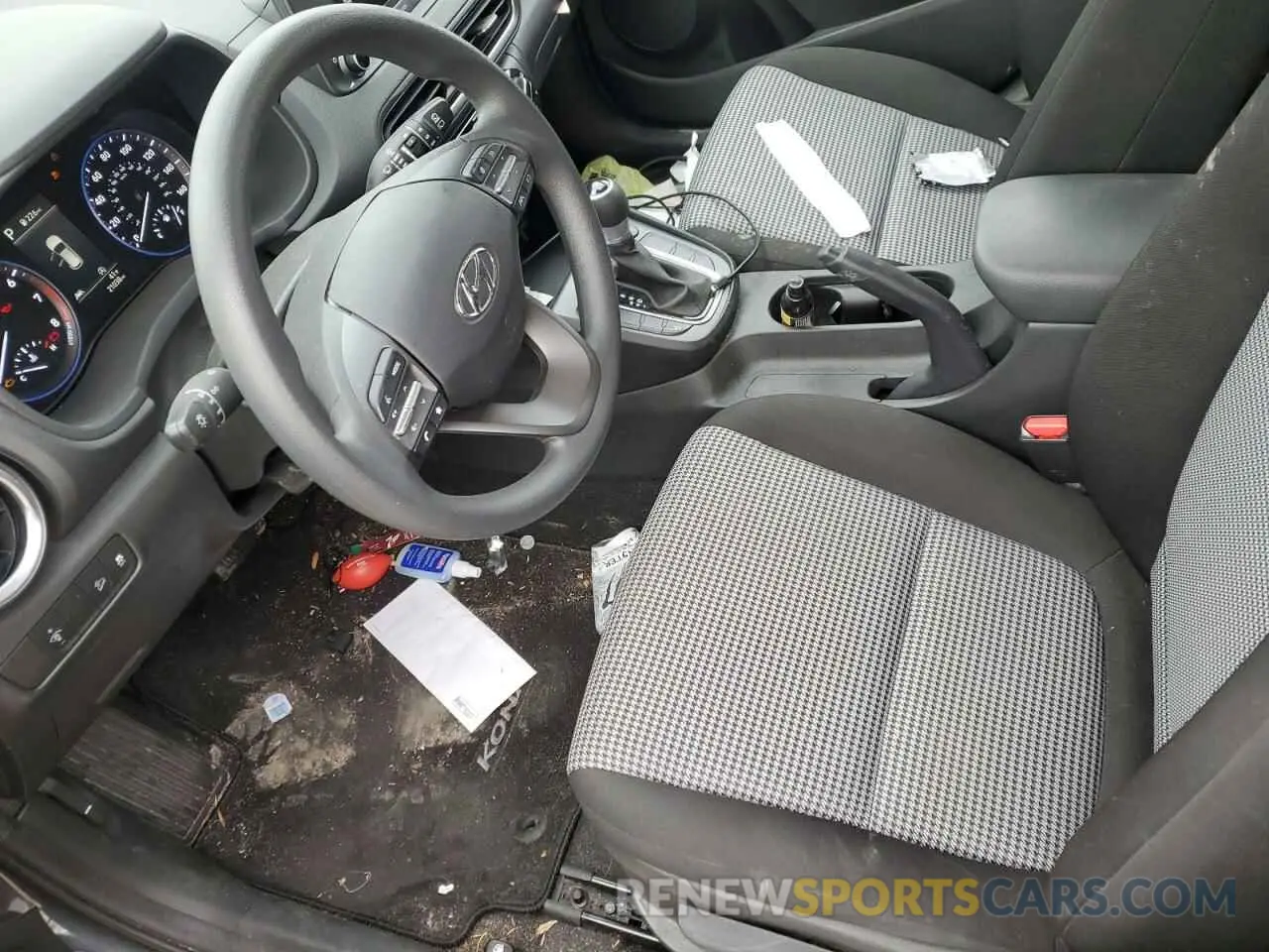 7 Photograph of a damaged car KM8K2CAB8NU818673 HYUNDAI KONA 2022