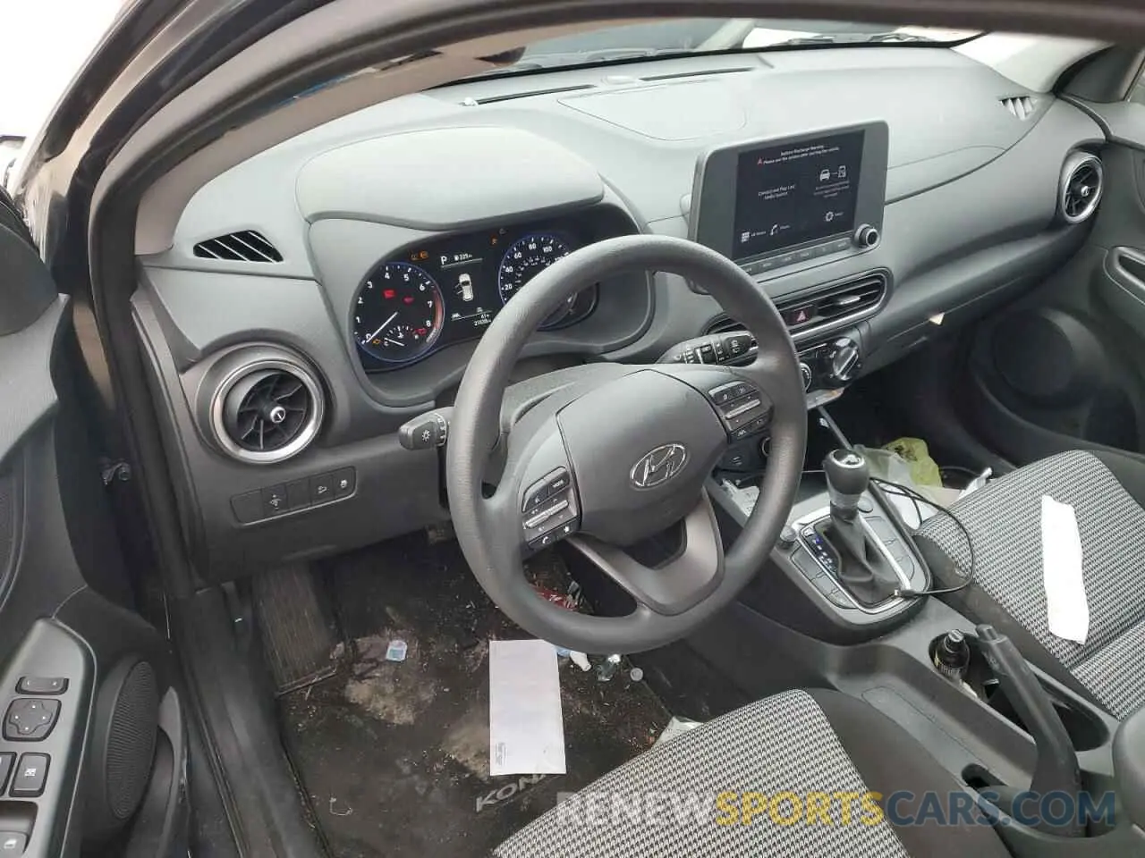 8 Photograph of a damaged car KM8K2CAB8NU818673 HYUNDAI KONA 2022