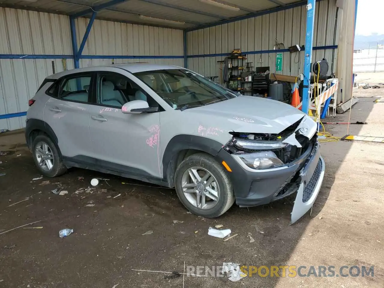 4 Photograph of a damaged car KM8K2CAB9NU908284 HYUNDAI KONA 2022