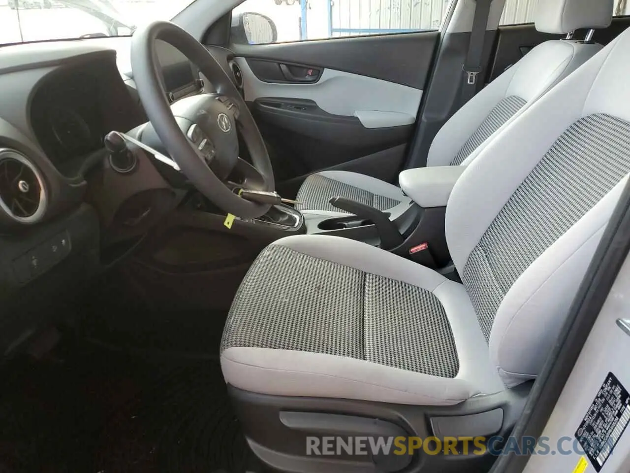 7 Photograph of a damaged car KM8K2CAB9NU908284 HYUNDAI KONA 2022