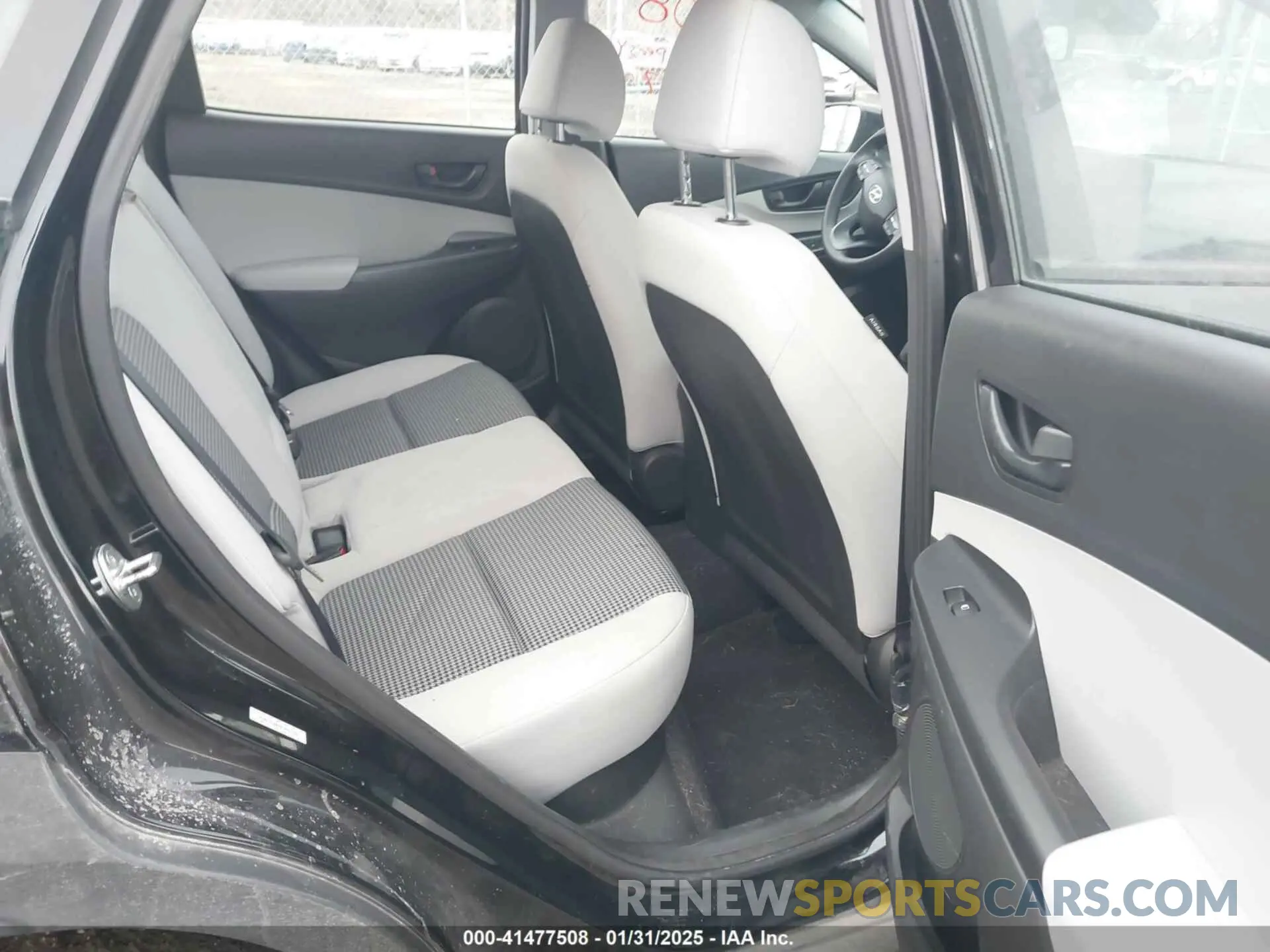 8 Photograph of a damaged car KM8K2CABXNU872332 HYUNDAI KONA 2022