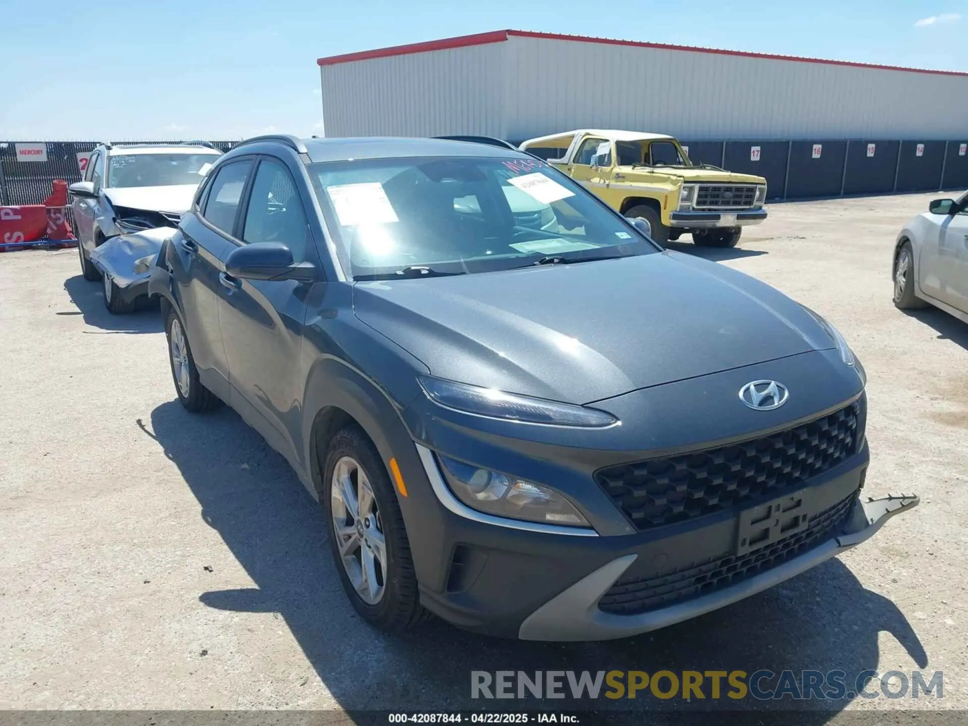 1 Photograph of a damaged car KM8K32AB2NU891934 HYUNDAI KONA 2022