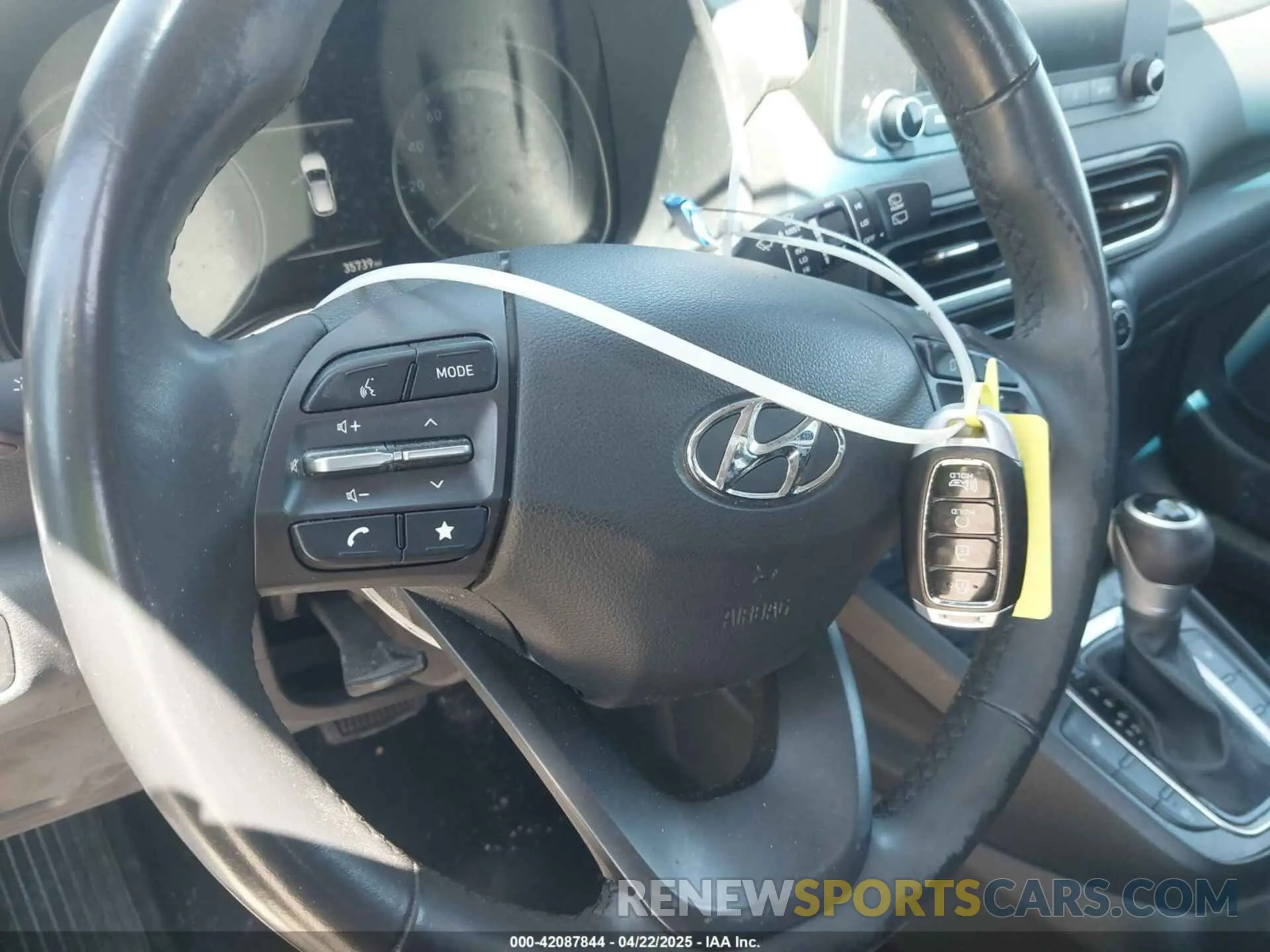 11 Photograph of a damaged car KM8K32AB2NU891934 HYUNDAI KONA 2022