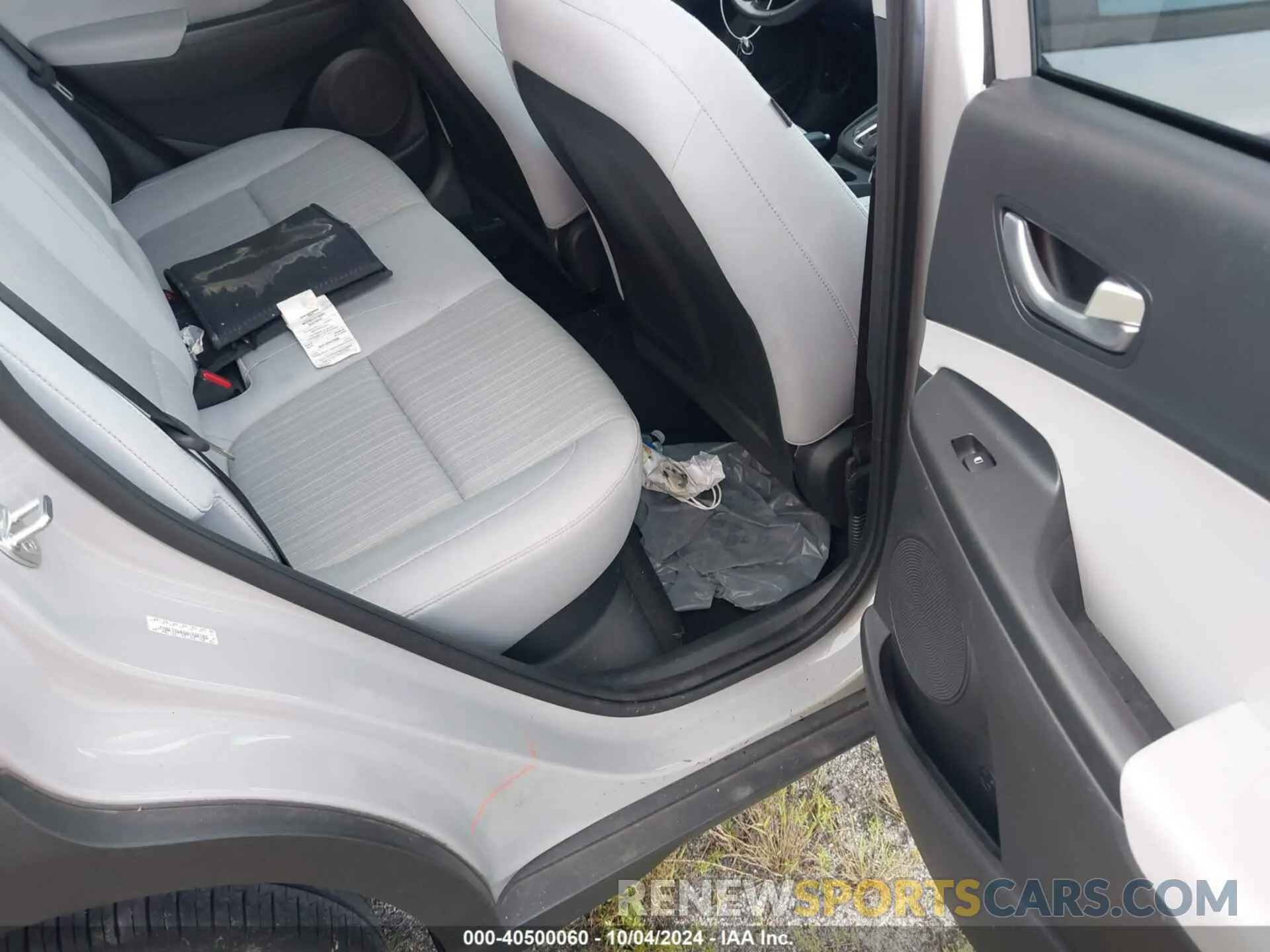 8 Photograph of a damaged car KM8K32AB6NU766385 HYUNDAI KONA 2022