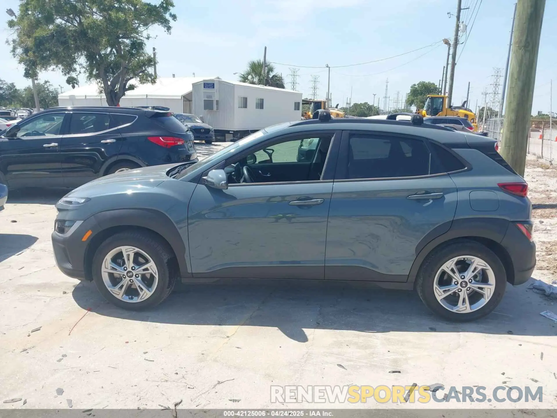 14 Photograph of a damaged car KM8K32AB7NU795104 HYUNDAI KONA 2022