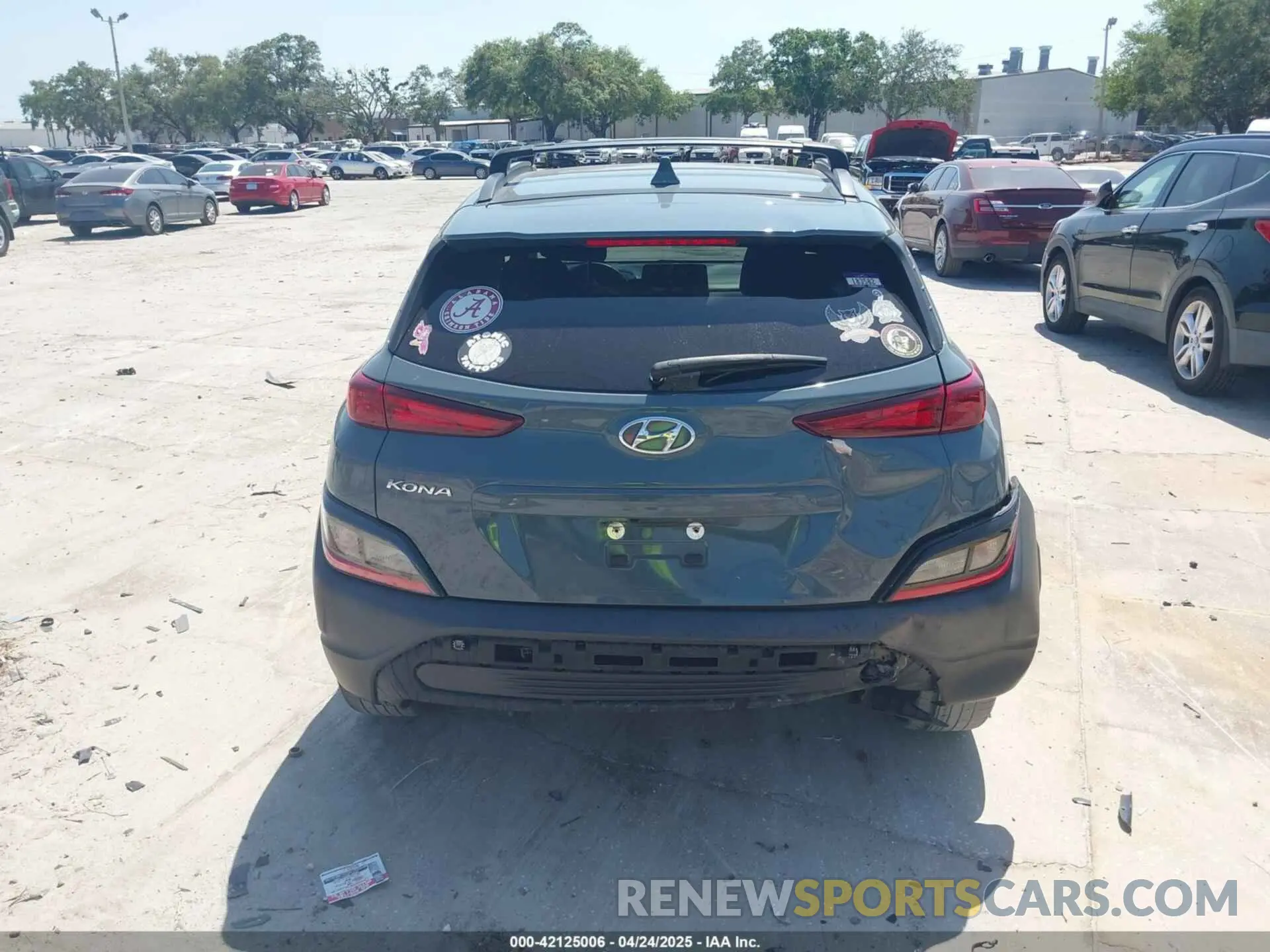 16 Photograph of a damaged car KM8K32AB7NU795104 HYUNDAI KONA 2022