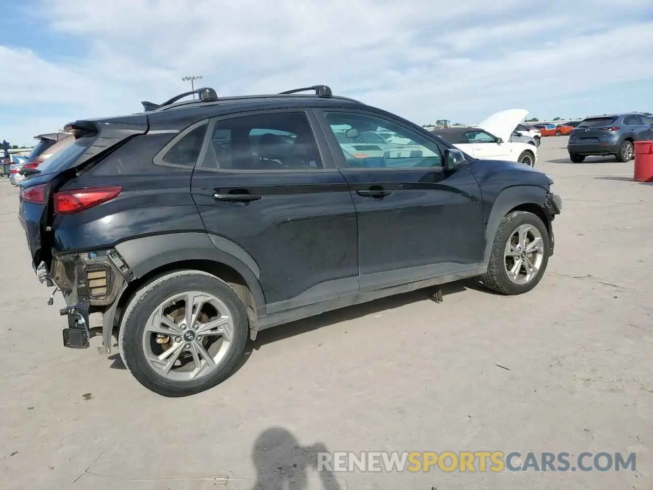 3 Photograph of a damaged car KM8K32AB8NU770714 HYUNDAI KONA 2022