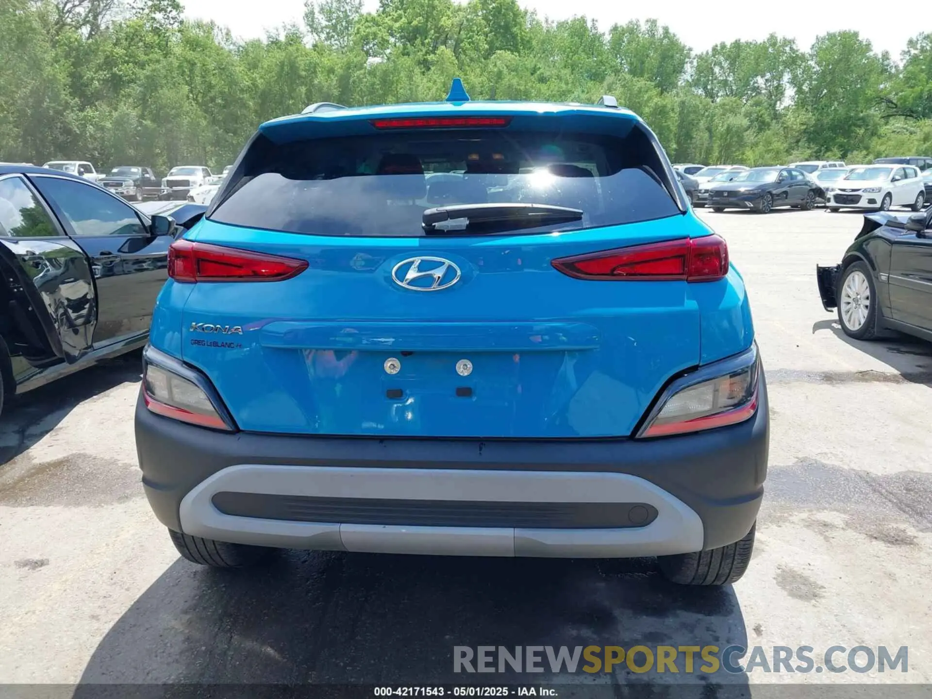 17 Photograph of a damaged car KM8K32AB8NU770762 HYUNDAI KONA 2022