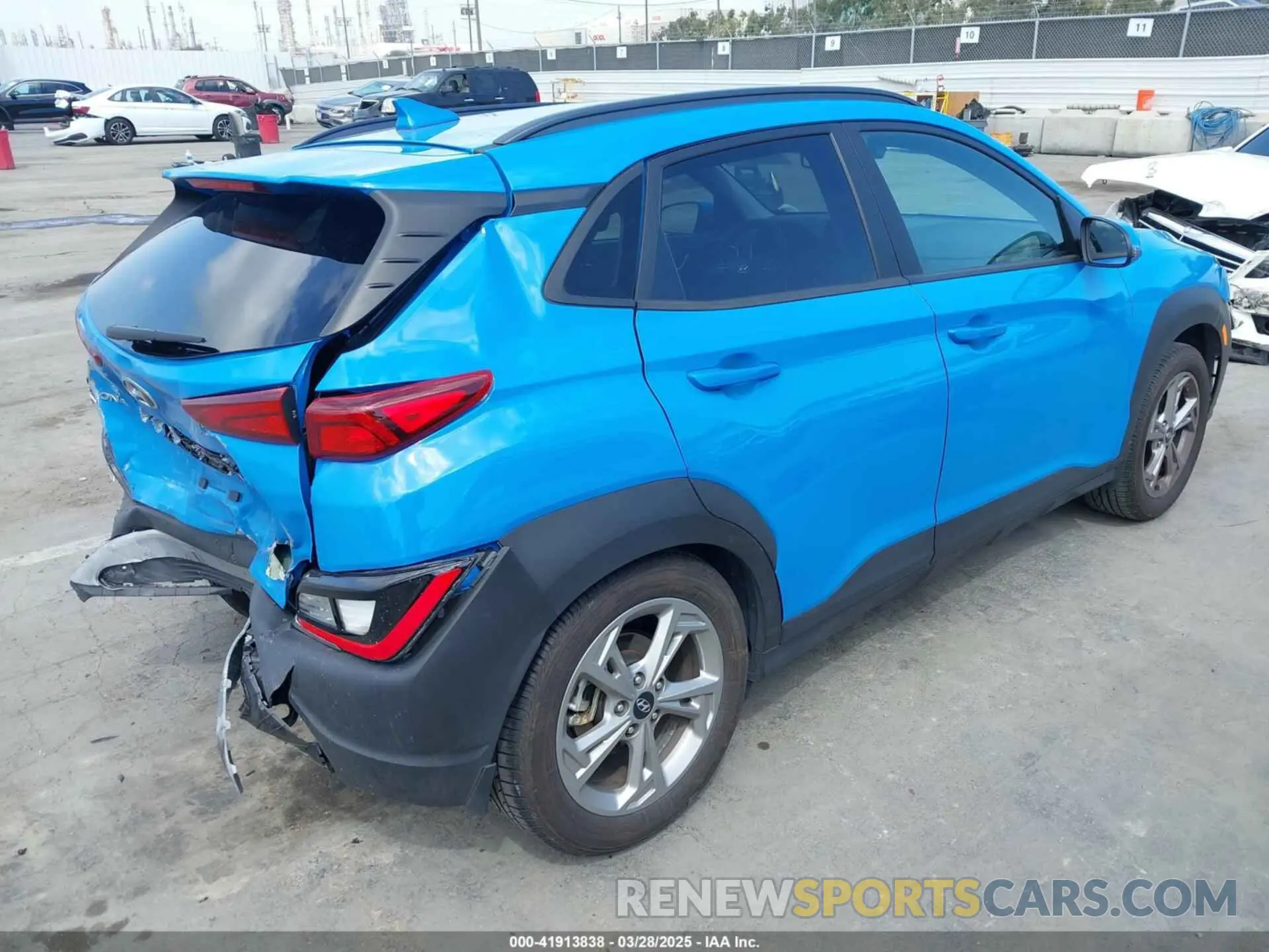 4 Photograph of a damaged car KM8K32AB9NU916456 HYUNDAI KONA 2022
