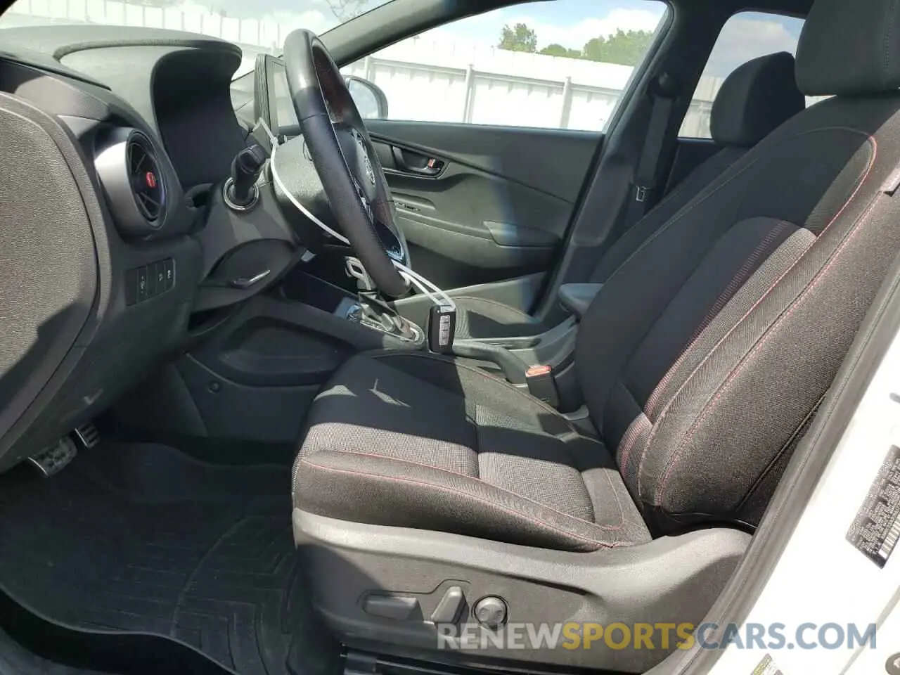 7 Photograph of a damaged car KM8K33A30NU770396 HYUNDAI KONA 2022