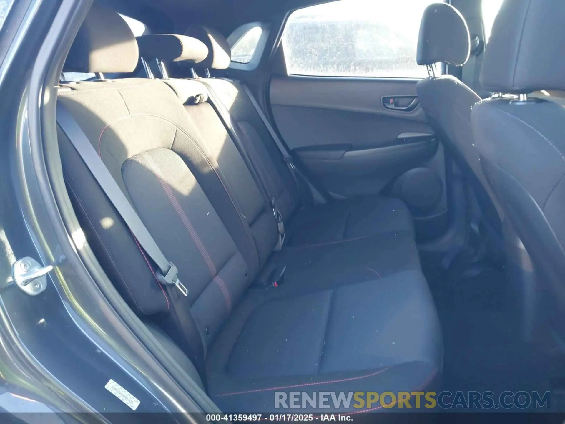 8 Photograph of a damaged car KM8K33A31NU817693 HYUNDAI KONA 2022