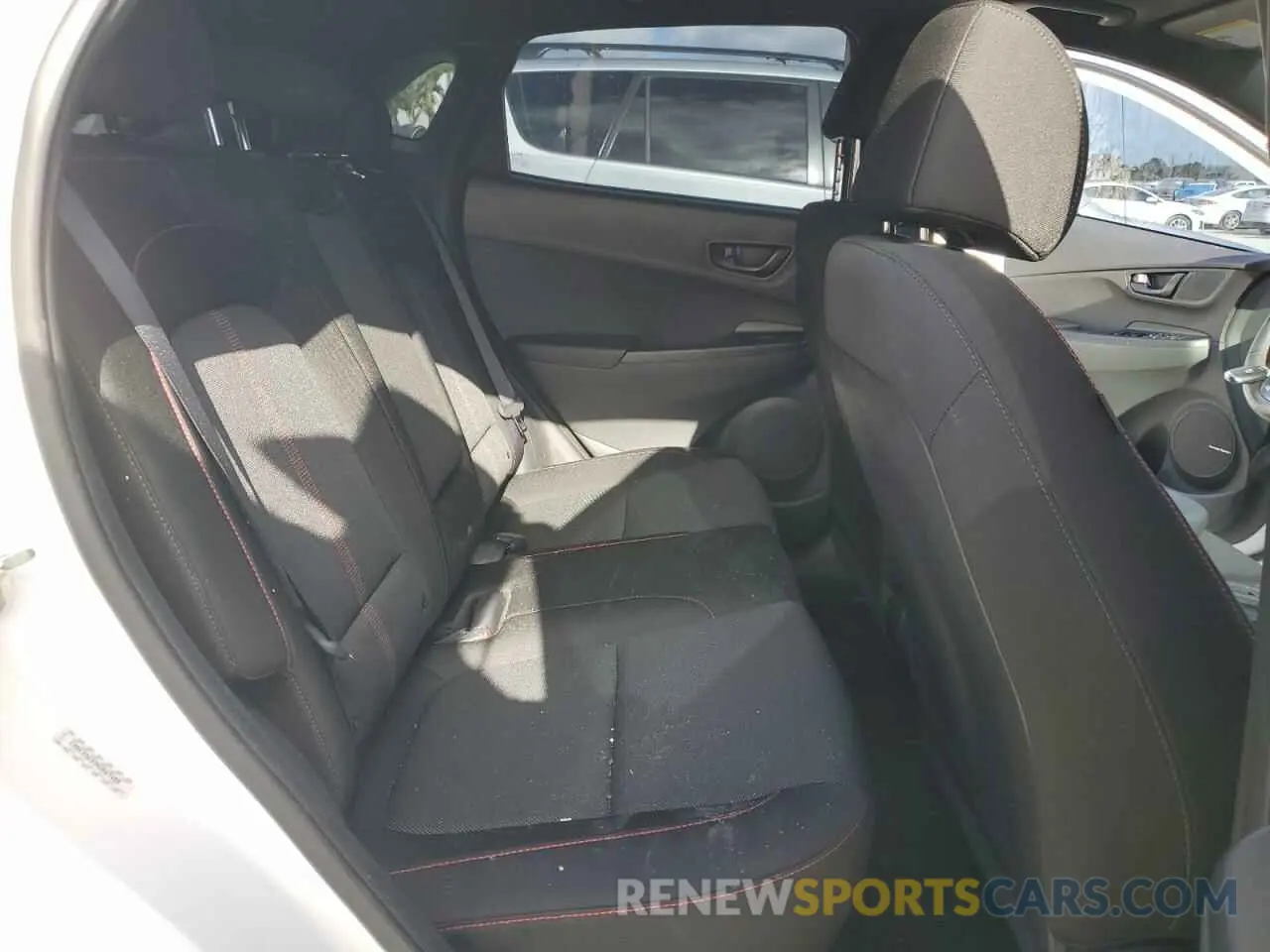 10 Photograph of a damaged car KM8K33A33NU867480 HYUNDAI KONA 2022