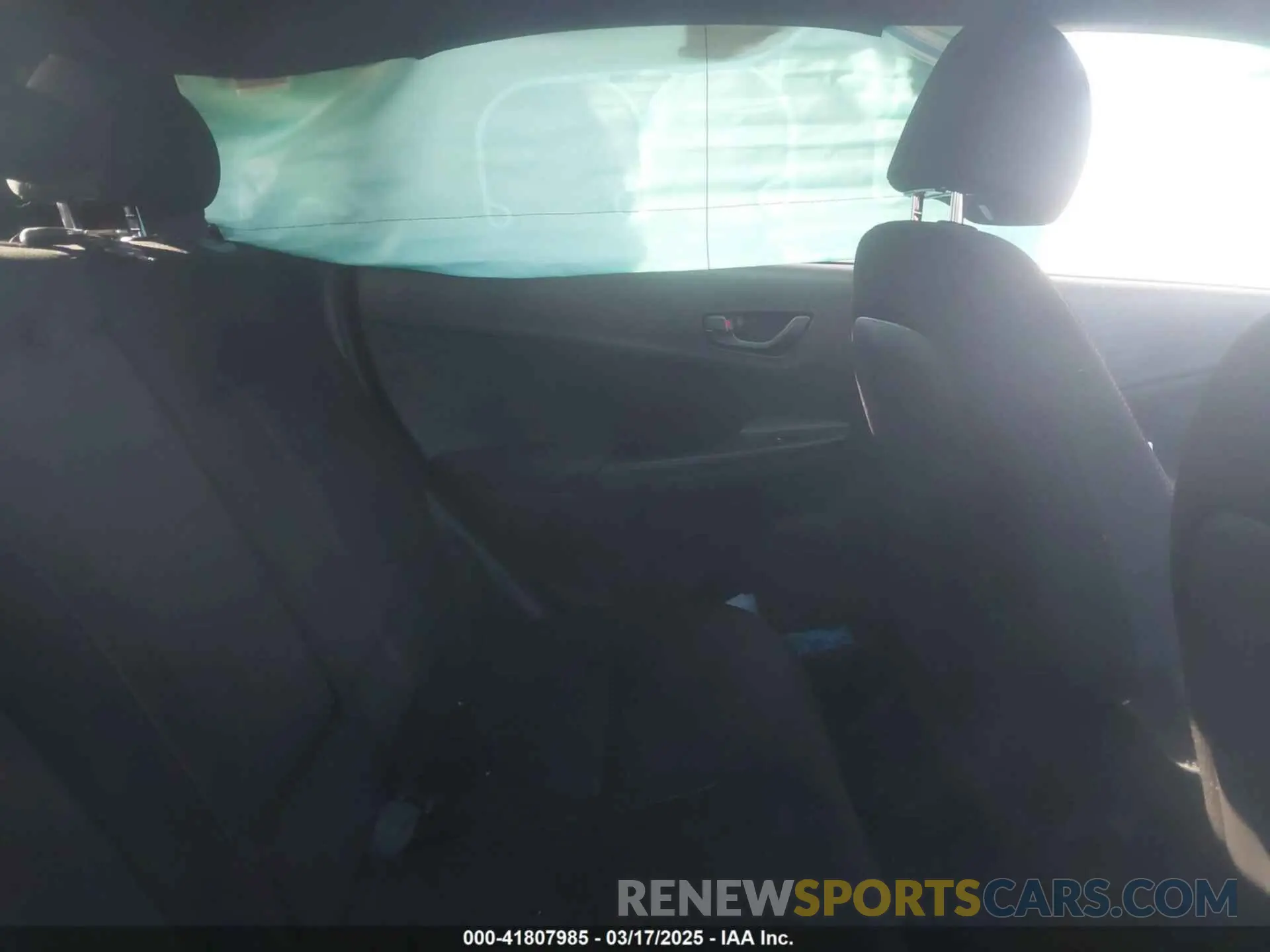 8 Photograph of a damaged car KM8K33A37NU909777 HYUNDAI KONA 2022