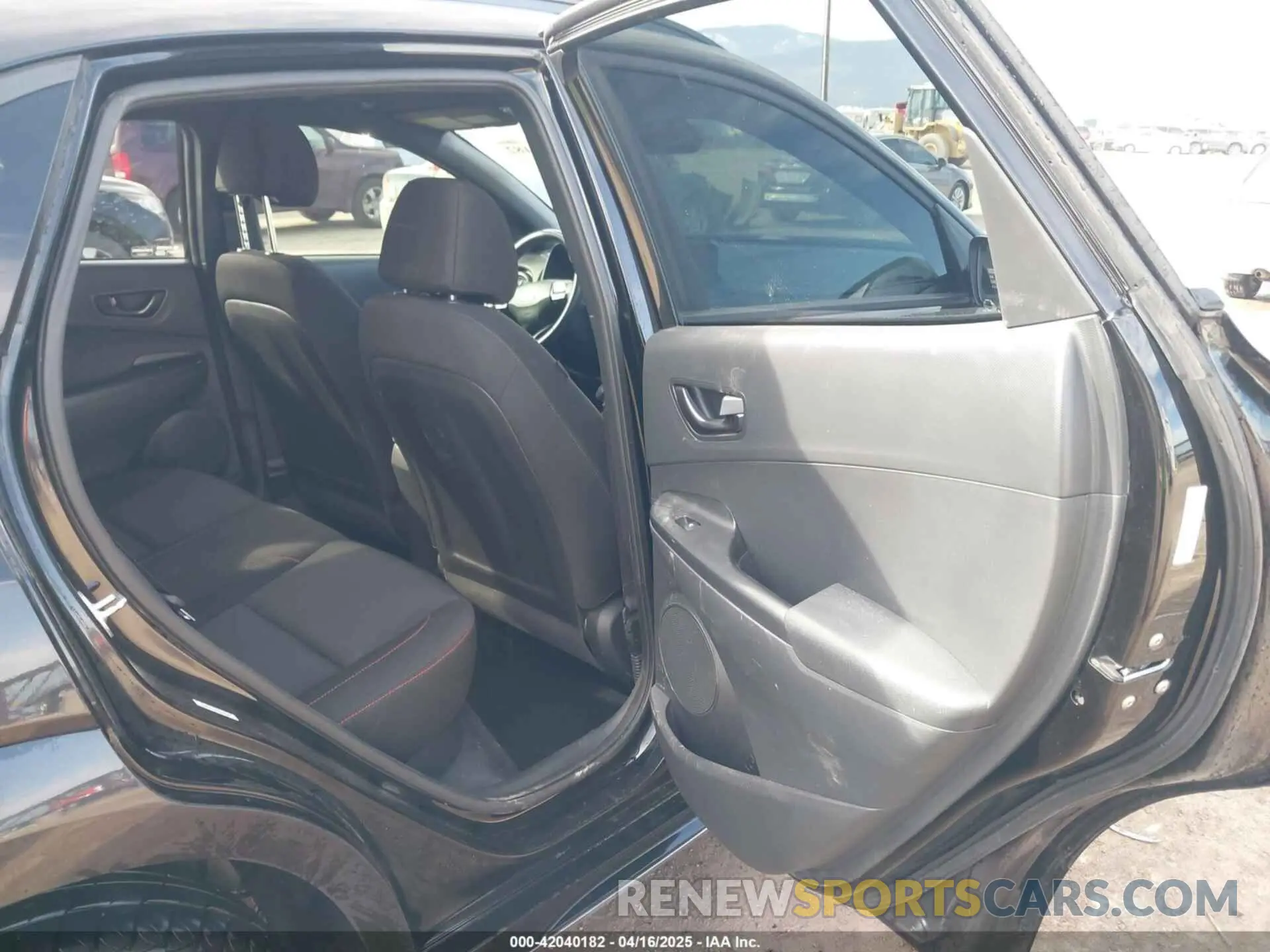 8 Photograph of a damaged car KM8K3CA30NU773377 HYUNDAI KONA 2022