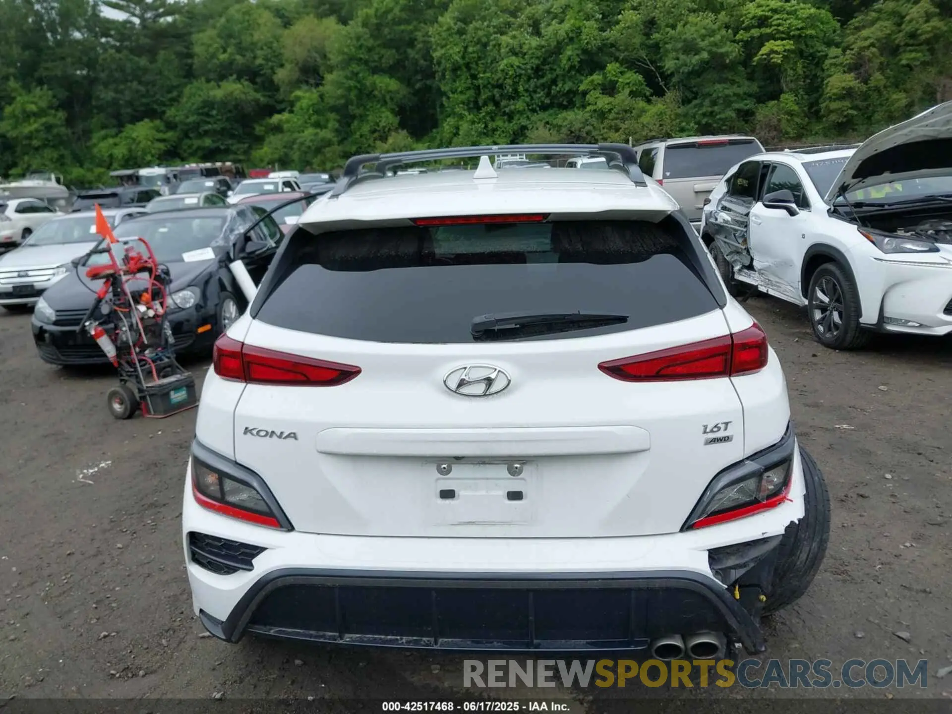 16 Photograph of a damaged car KM8K3CA31NU840813 HYUNDAI KONA 2022