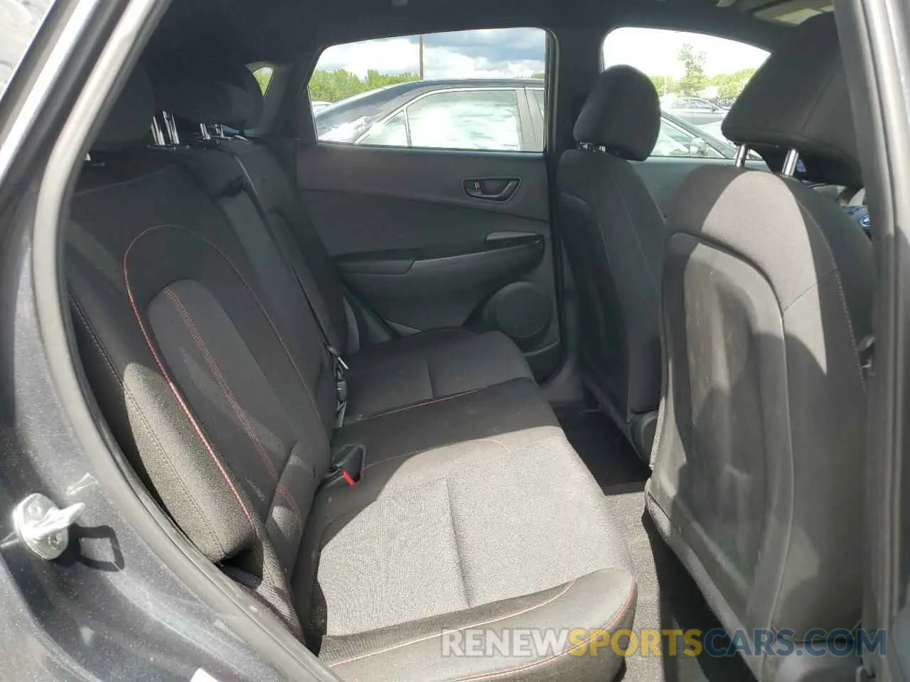 10 Photograph of a damaged car KM8K3CA39NU792882 HYUNDAI KONA 2022