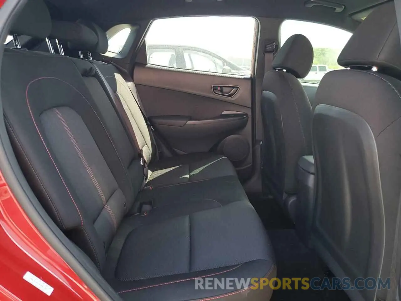 10 Photograph of a damaged car KM8K3CA3XNU801301 HYUNDAI KONA 2022