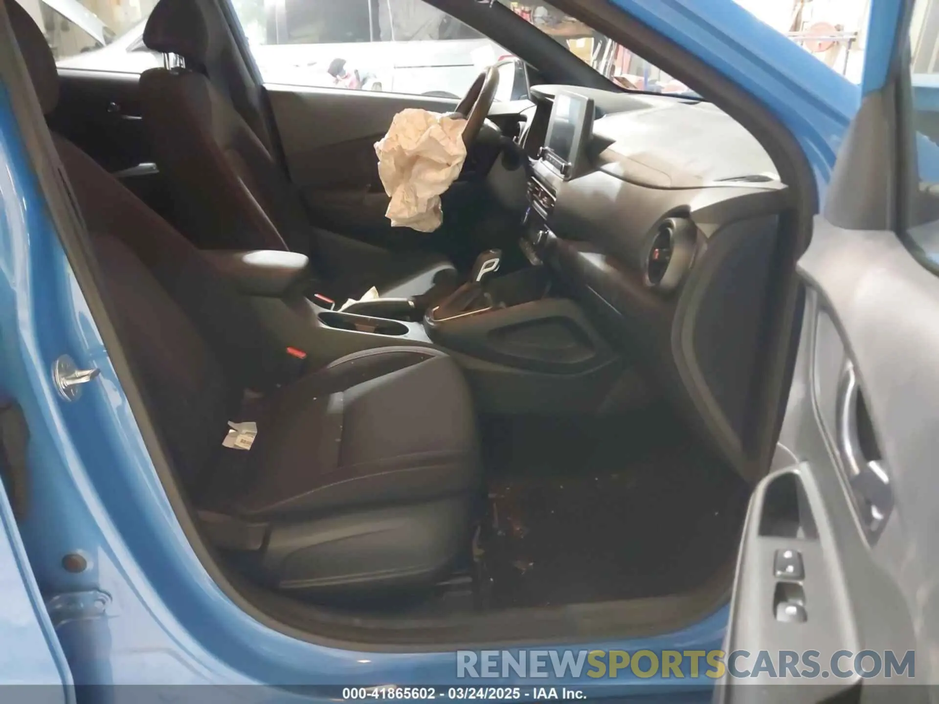 5 Photograph of a damaged car KM8K3CA3XNU840731 HYUNDAI KONA 2022
