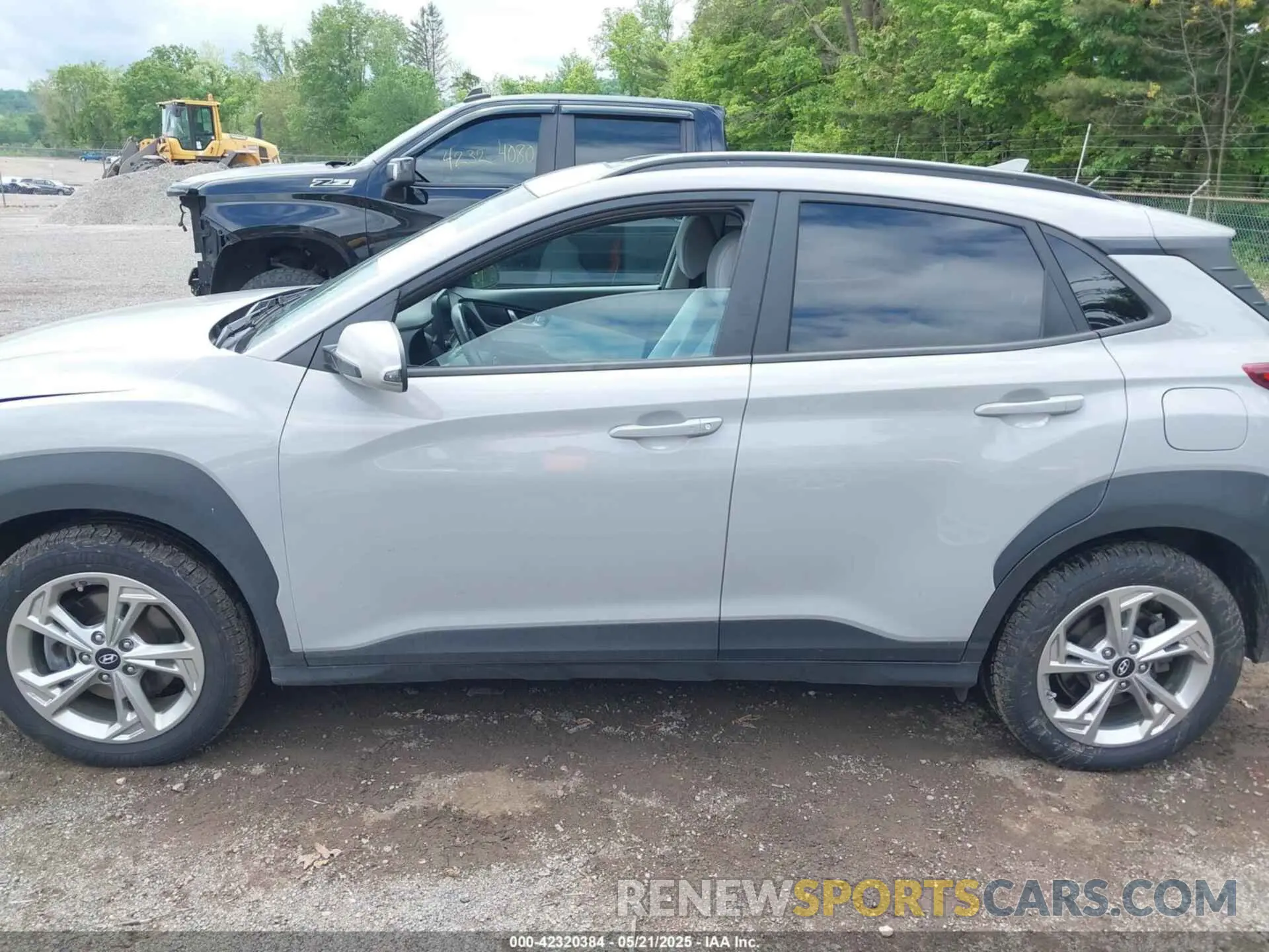 15 Photograph of a damaged car KM8K3CAB0NU901527 HYUNDAI KONA 2022