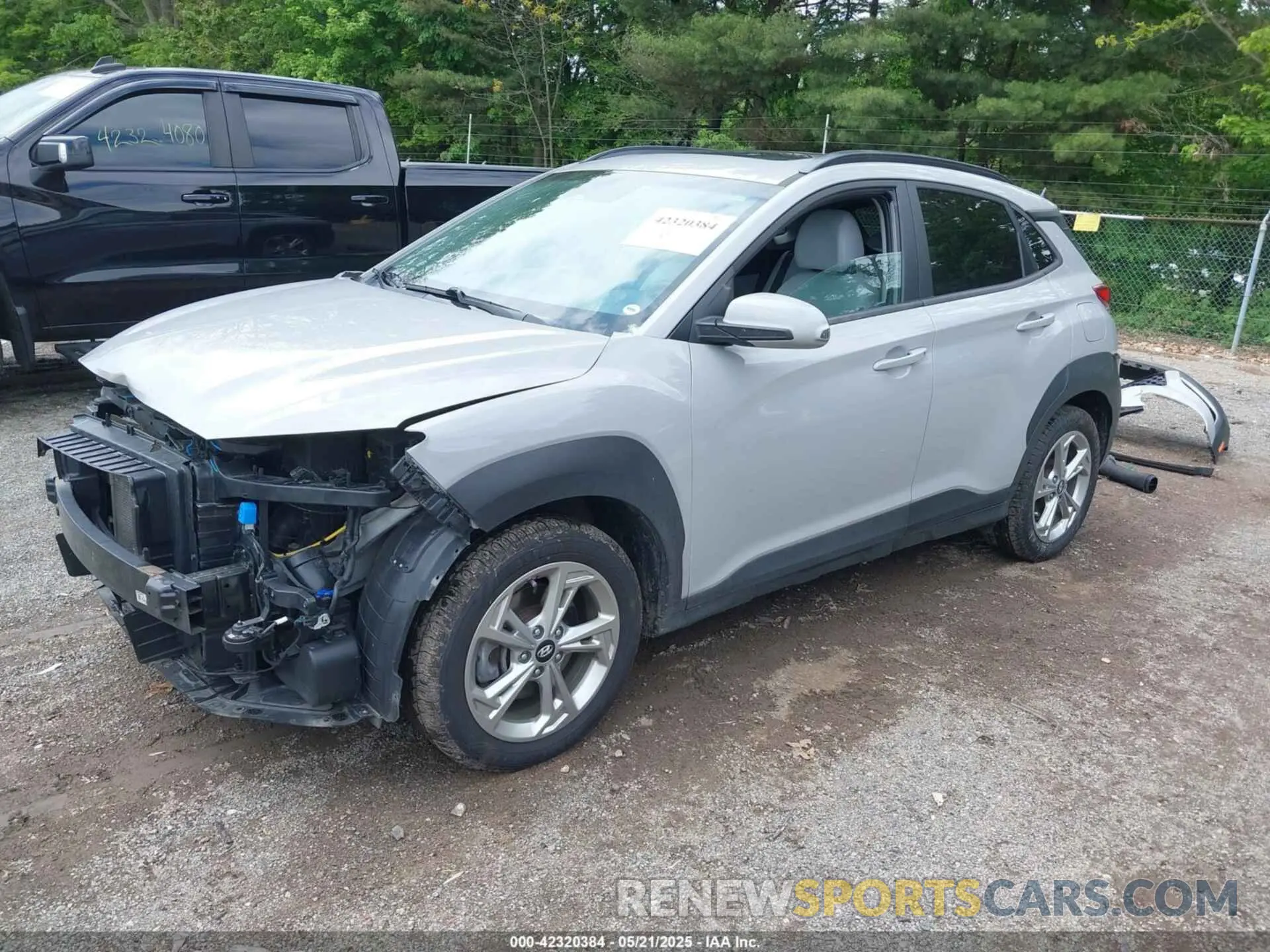 2 Photograph of a damaged car KM8K3CAB0NU901527 HYUNDAI KONA 2022