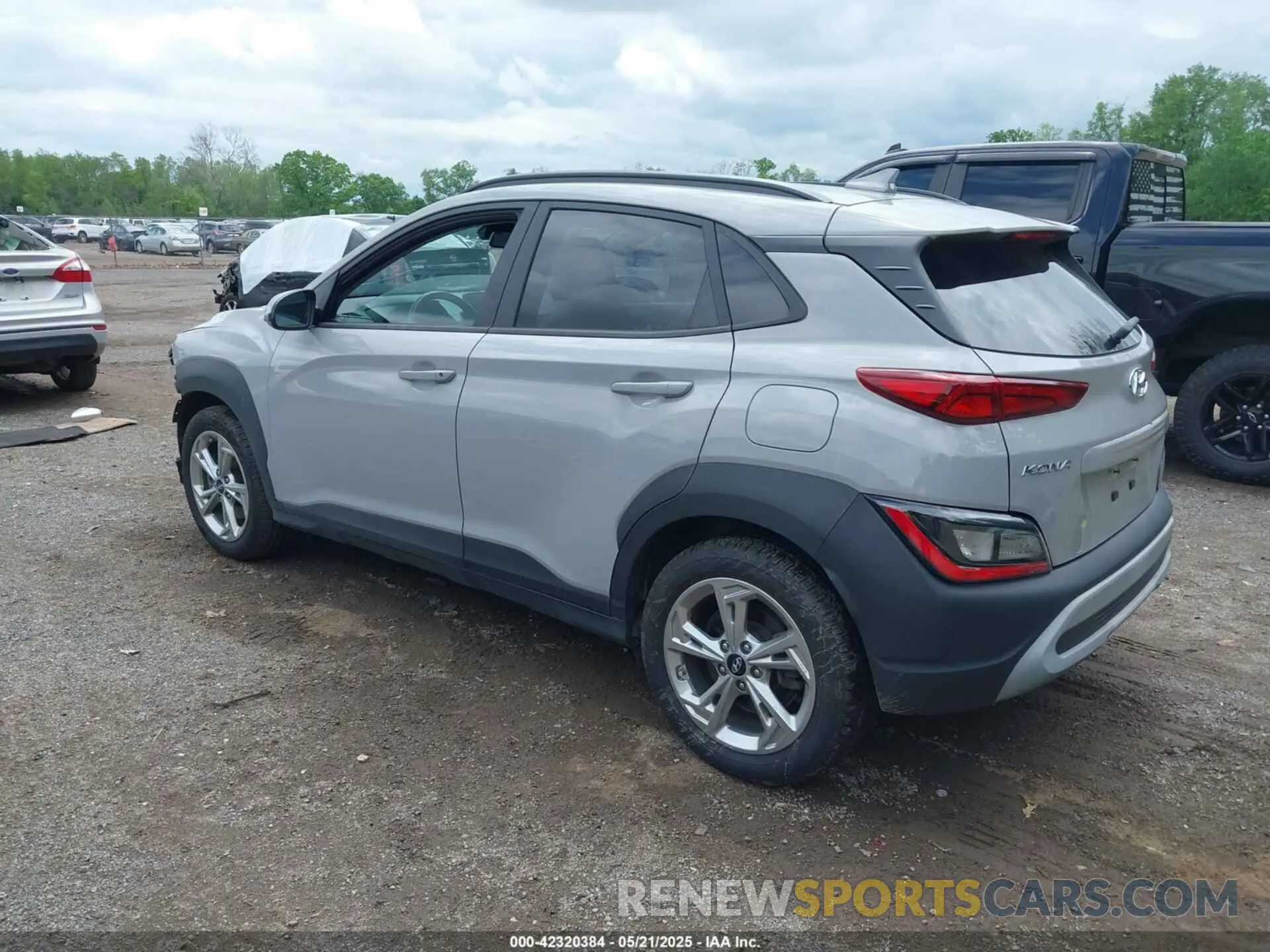 3 Photograph of a damaged car KM8K3CAB0NU901527 HYUNDAI KONA 2022