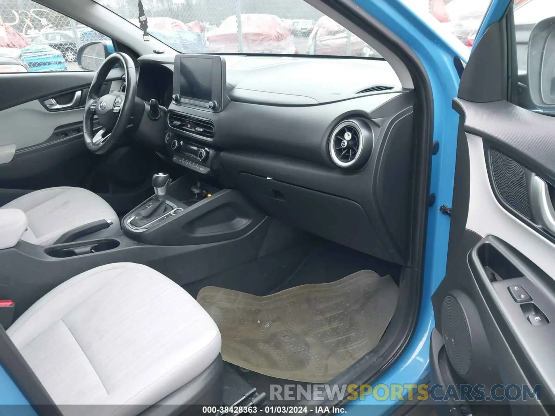 5 Photograph of a damaged car KM8K3CAB1NU762587 HYUNDAI KONA 2022