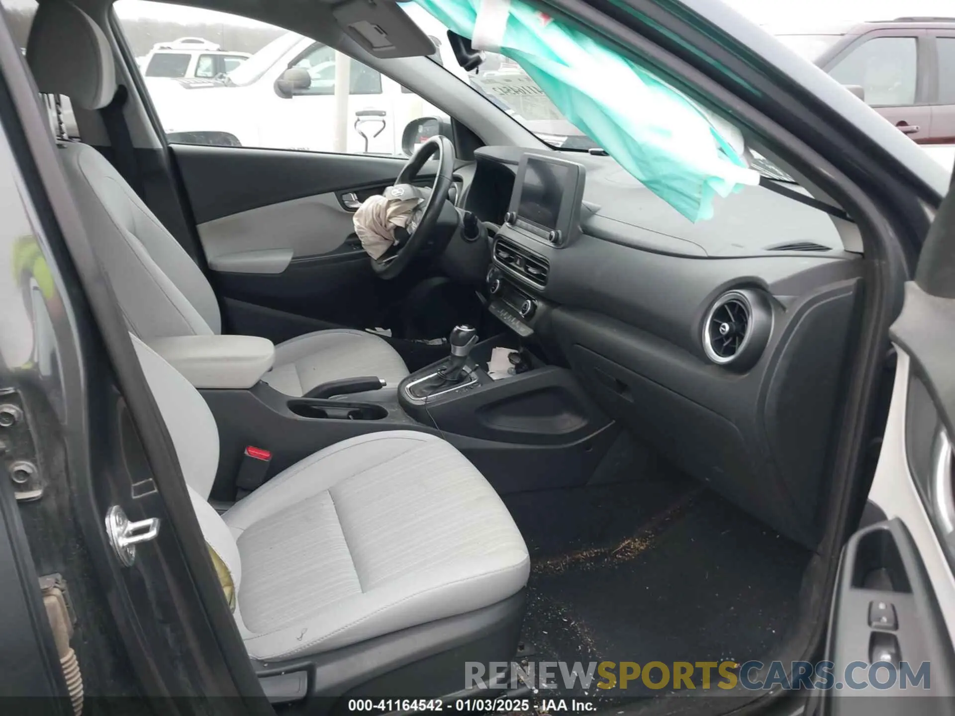5 Photograph of a damaged car KM8K3CAB1NU862415 HYUNDAI KONA 2022