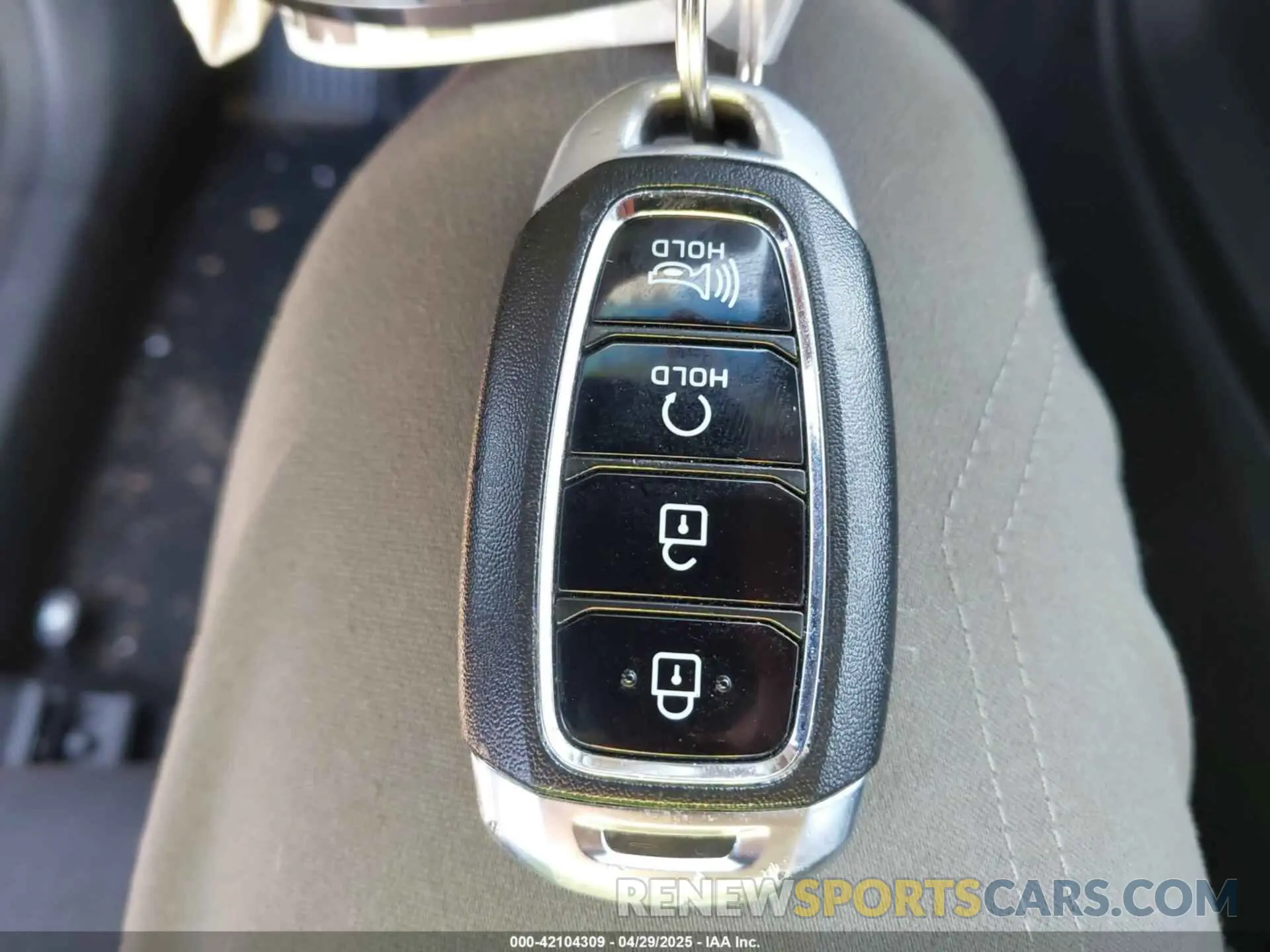 11 Photograph of a damaged car KM8K3CAB5NU903239 HYUNDAI KONA 2022