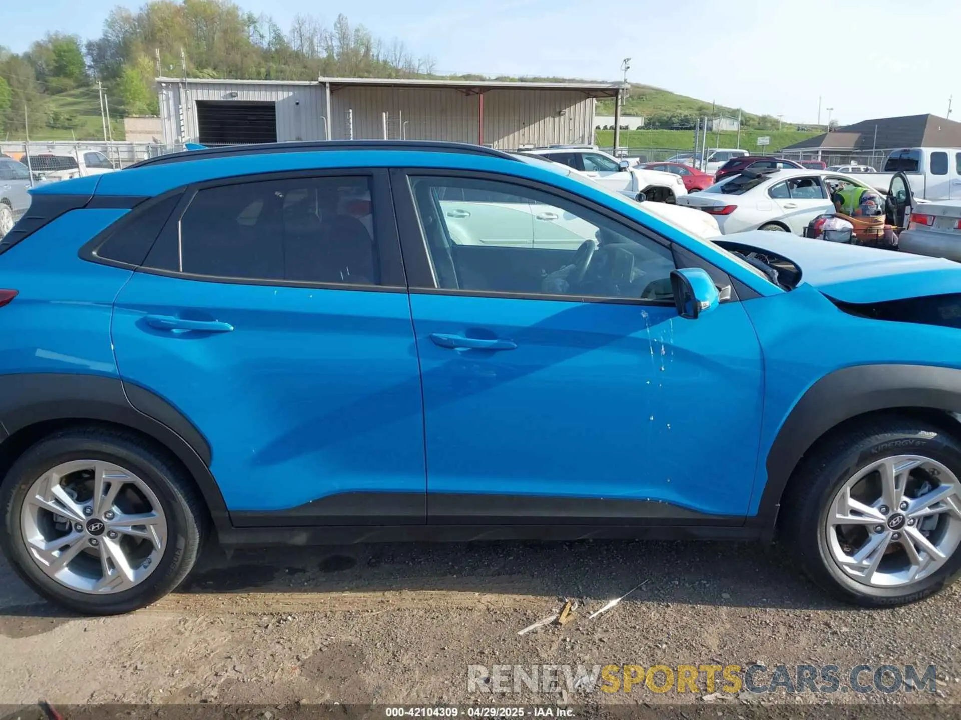 14 Photograph of a damaged car KM8K3CAB5NU903239 HYUNDAI KONA 2022