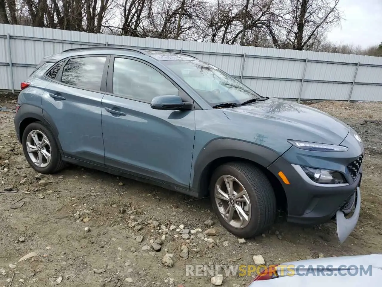 4 Photograph of a damaged car KM8K3CAB7NU900293 HYUNDAI KONA 2022