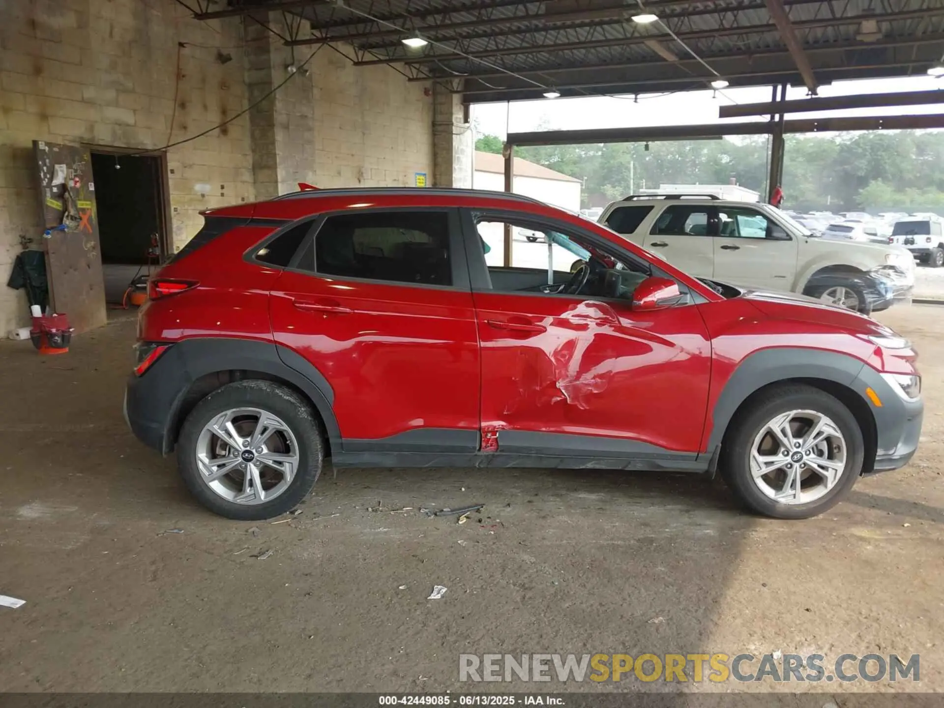 14 Photograph of a damaged car KM8K3CAB8NU887635 HYUNDAI KONA 2022