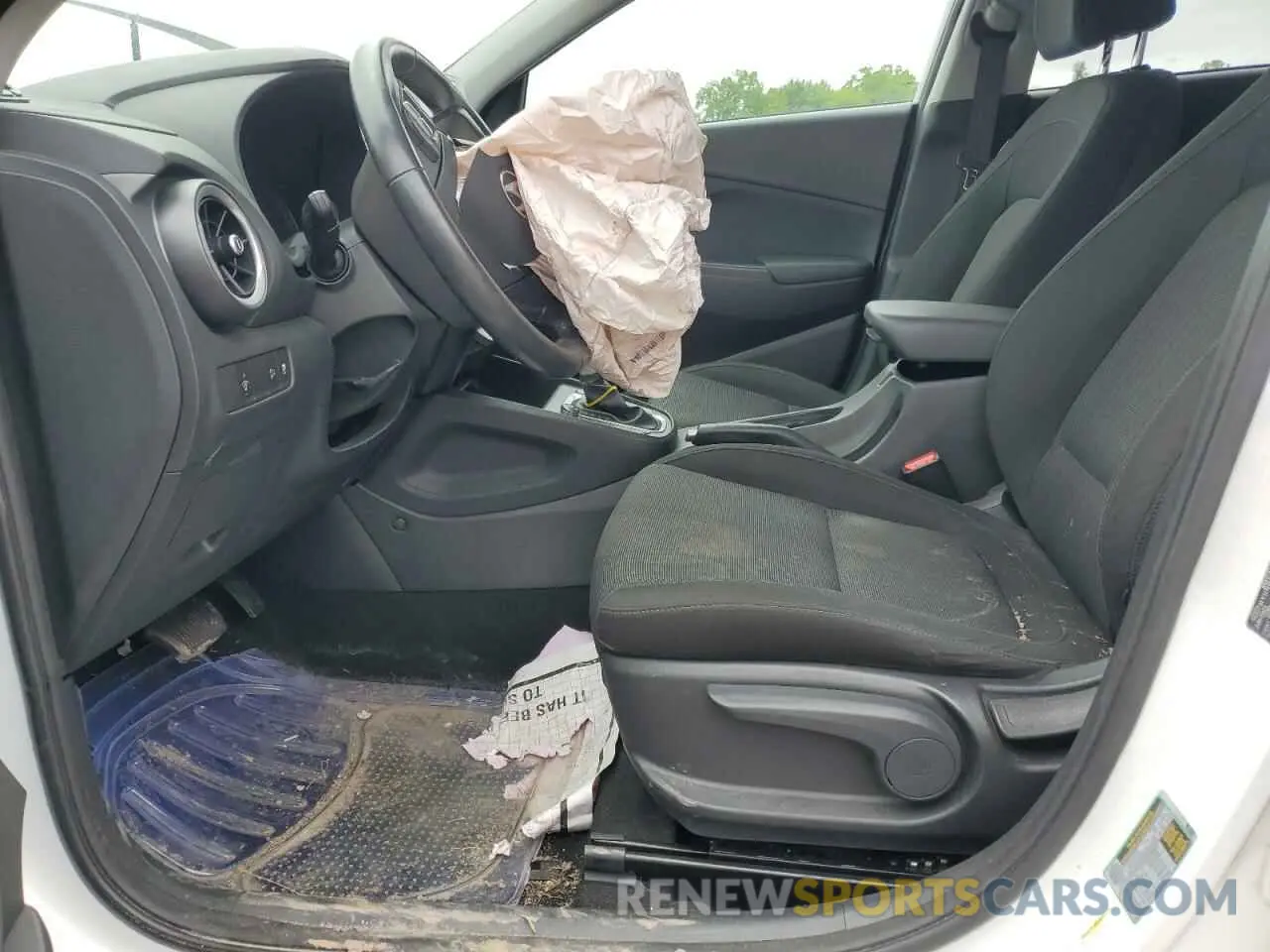 7 Photograph of a damaged car KM8K3CAB9NU786393 HYUNDAI KONA 2022