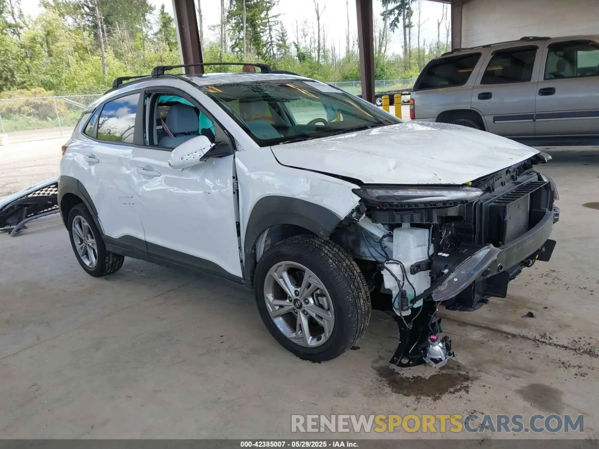 1 Photograph of a damaged car KM8K3CABXNU858279 HYUNDAI KONA 2022