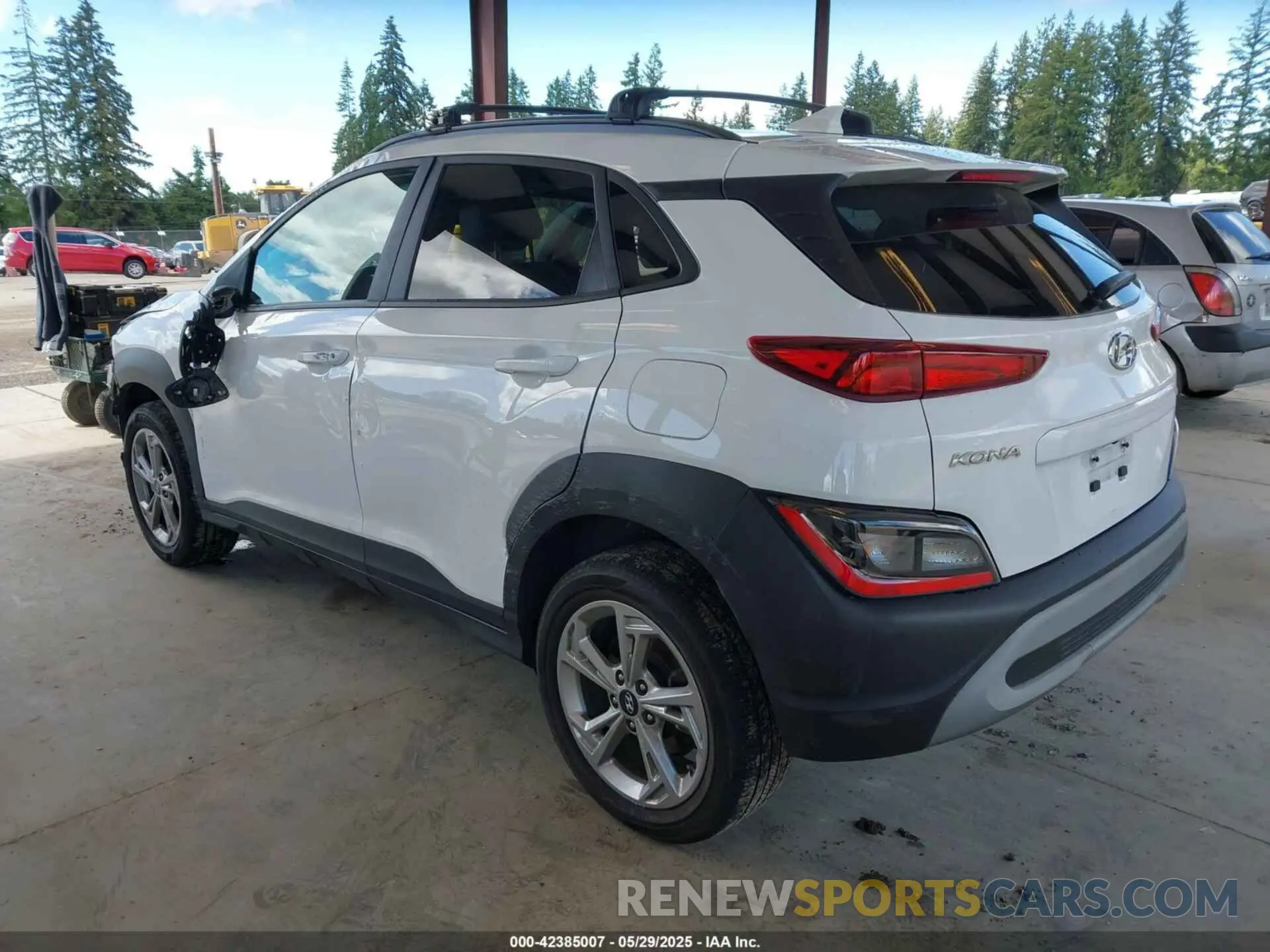 3 Photograph of a damaged car KM8K3CABXNU858279 HYUNDAI KONA 2022