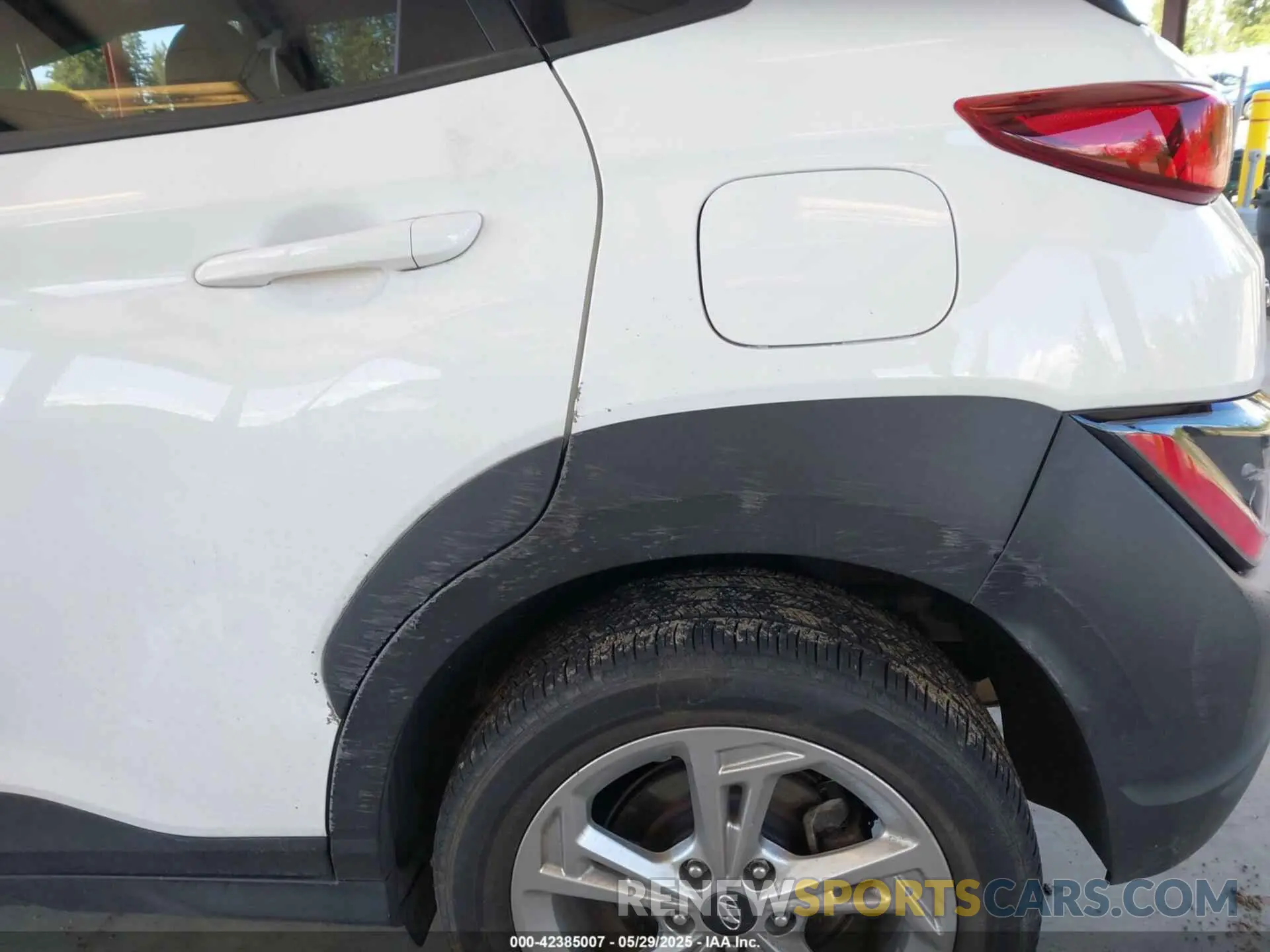 6 Photograph of a damaged car KM8K3CABXNU858279 HYUNDAI KONA 2022