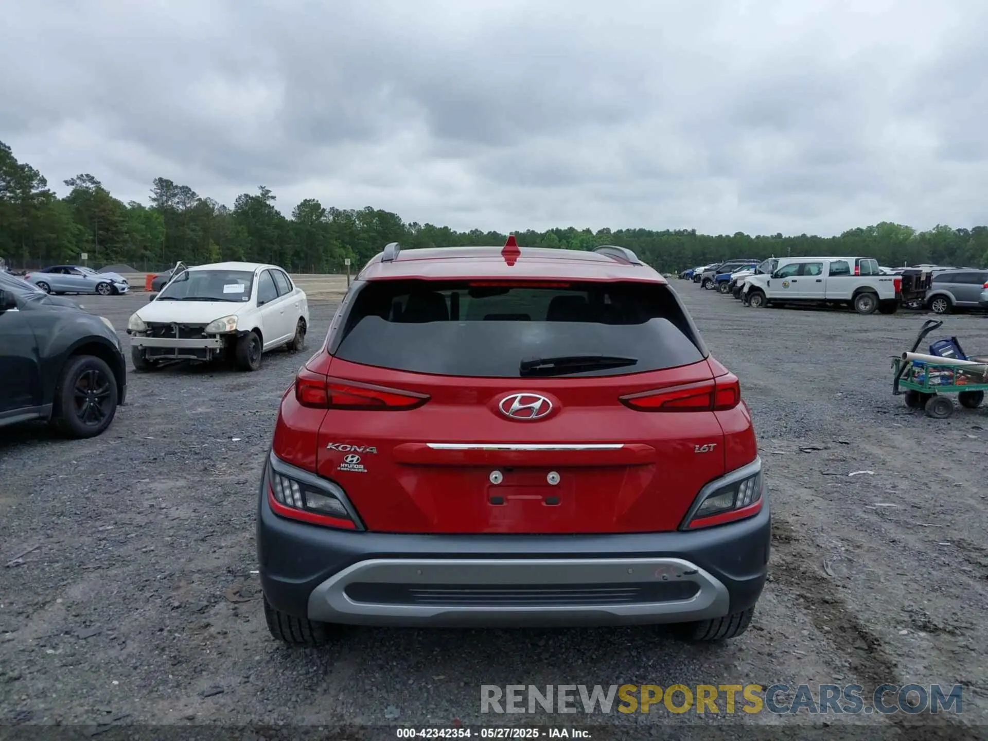 17 Photograph of a damaged car KM8K53A30NU861307 HYUNDAI KONA 2022