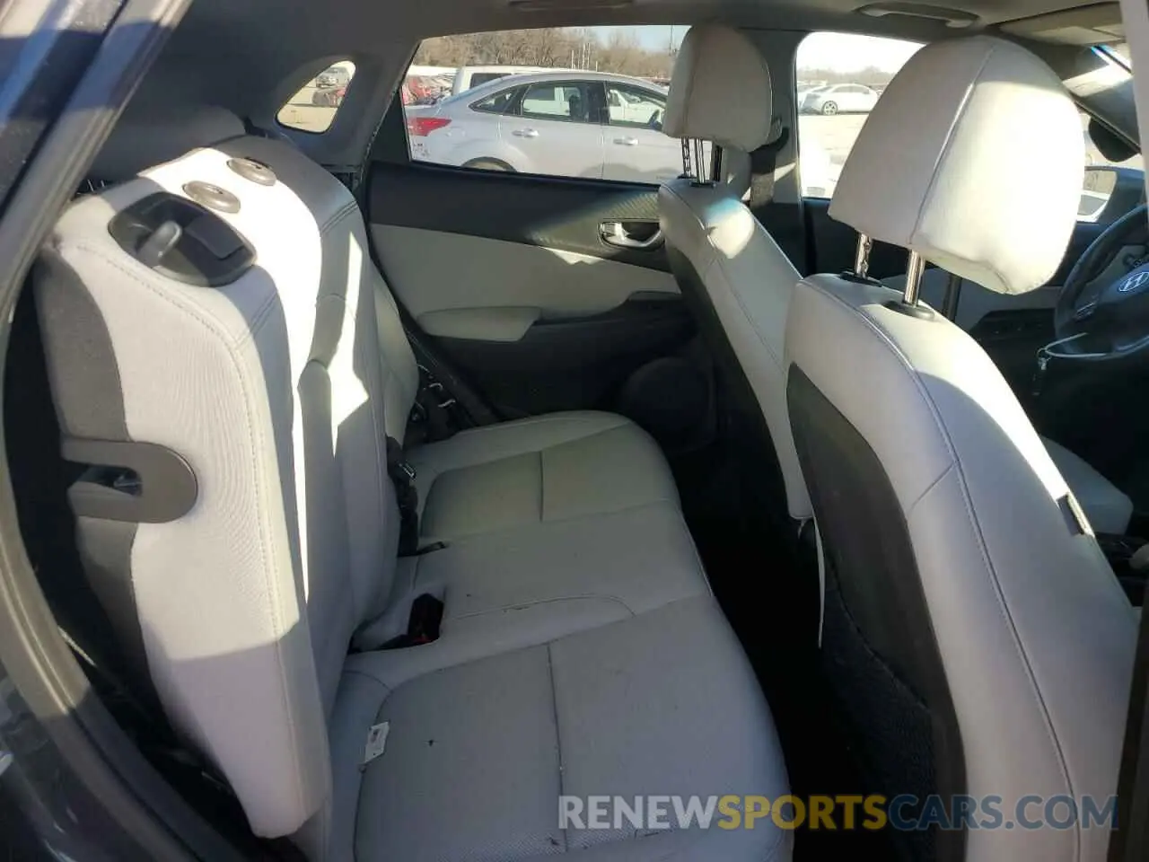 11 Photograph of a damaged car KM8K53A33NU923010 HYUNDAI KONA 2022
