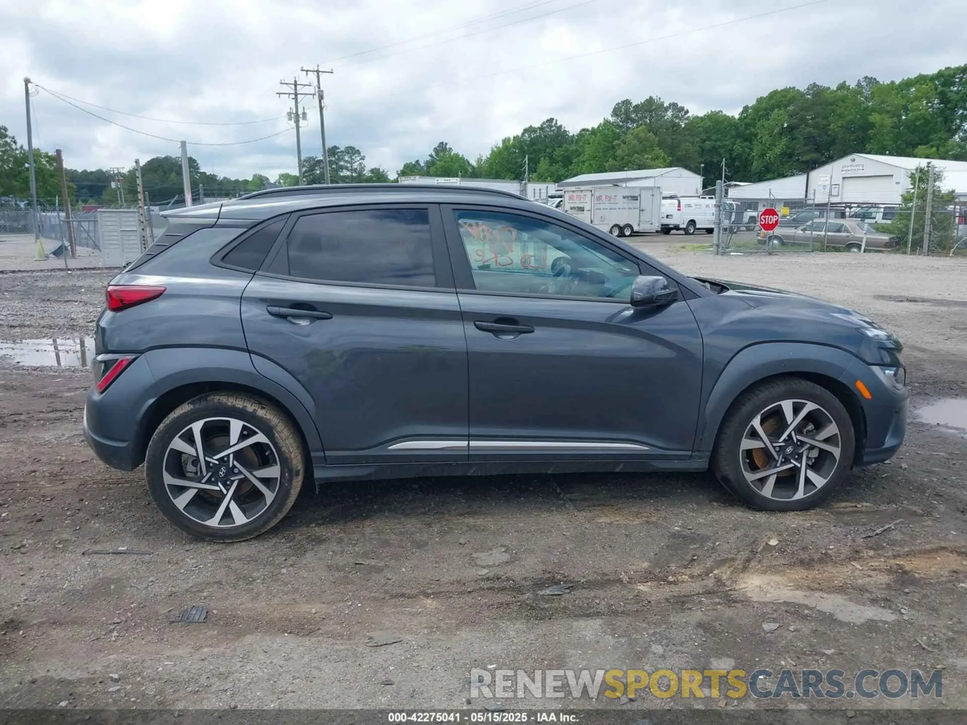 13 Photograph of a damaged car KM8K5CA33NU926120 HYUNDAI KONA 2022