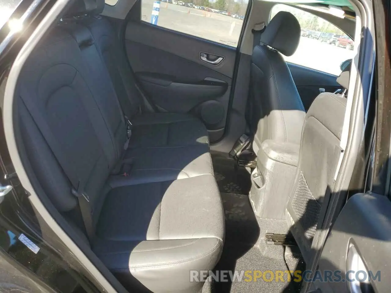 12 Photograph of a damaged car KM8K5CA34NU902411 HYUNDAI KONA 2022