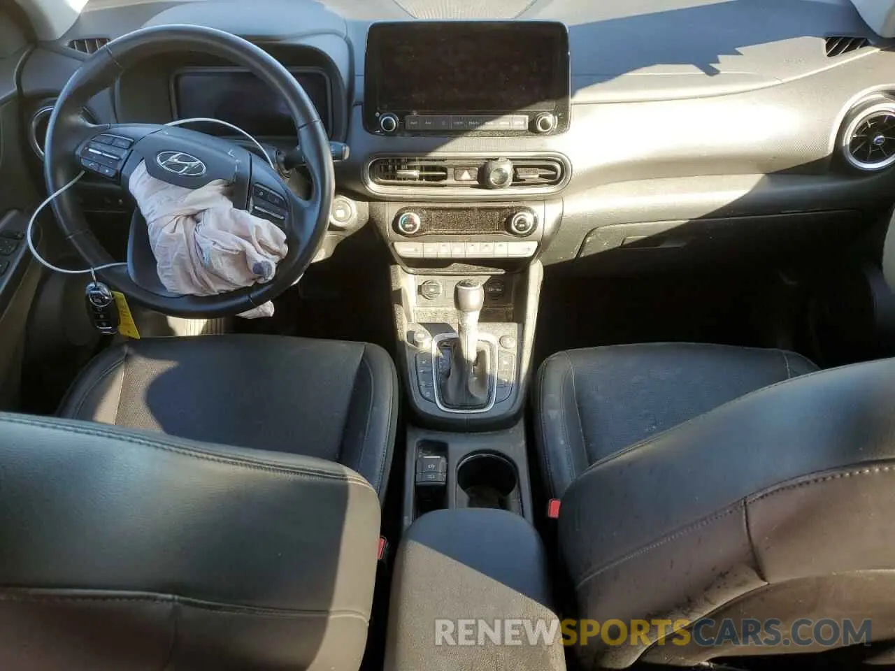 8 Photograph of a damaged car KM8K5CA34NU902411 HYUNDAI KONA 2022