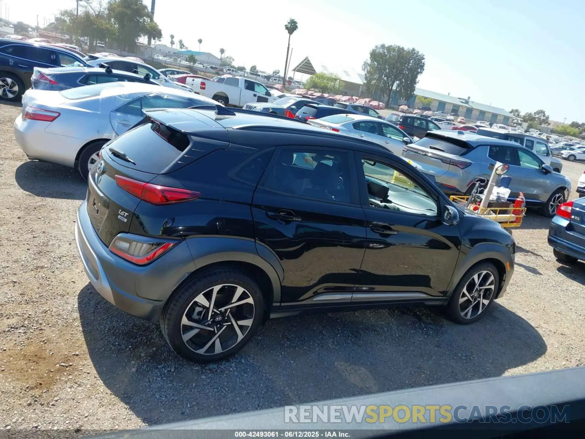 12 Photograph of a damaged car KM8K5CA35NU838119 HYUNDAI KONA 2022