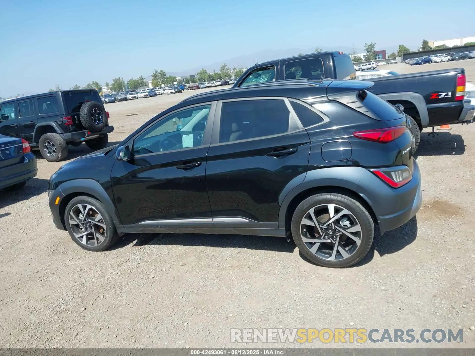 13 Photograph of a damaged car KM8K5CA35NU838119 HYUNDAI KONA 2022