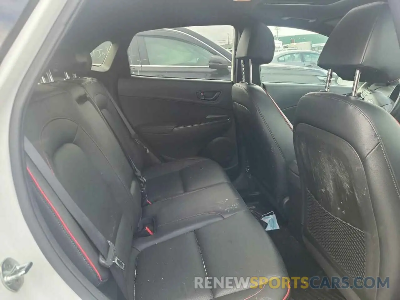 11 Photograph of a damaged car KM8K5CA36NU799153 HYUNDAI KONA 2022