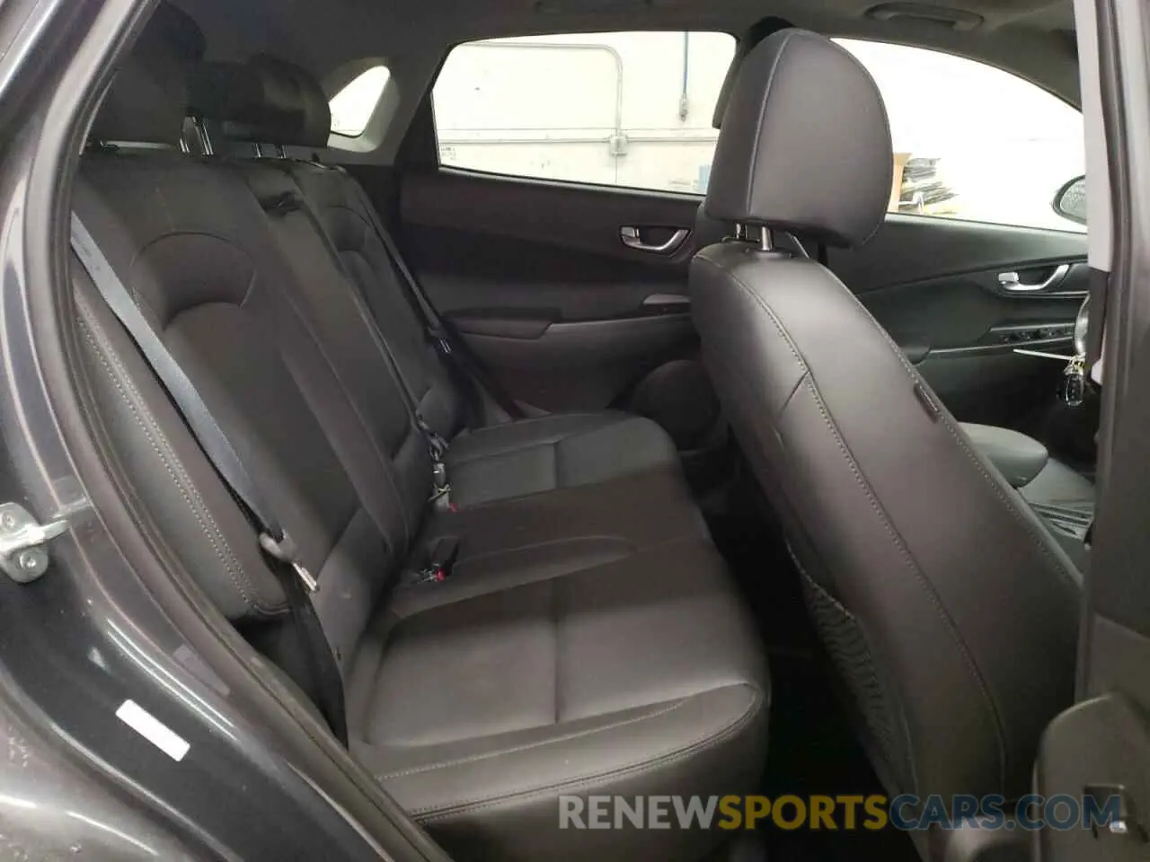 11 Photograph of a damaged car KM8K5CA37NU903147 HYUNDAI KONA 2022