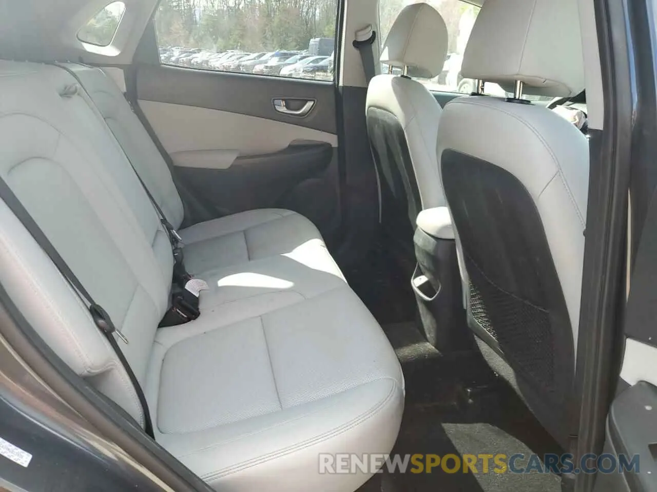 12 Photograph of a damaged car KM8K5CA39NU813935 HYUNDAI KONA 2022