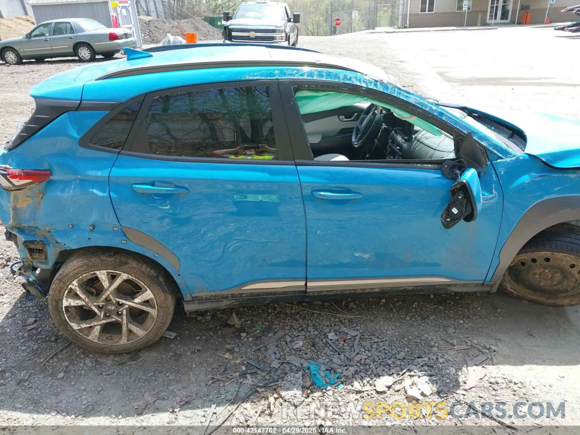 13 Photograph of a damaged car KM8K5CA39NU923822 HYUNDAI KONA 2022