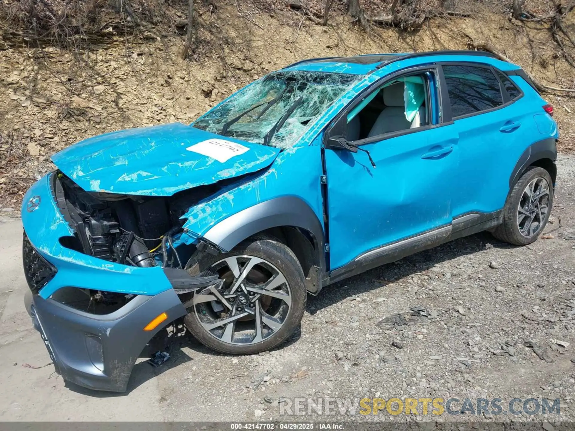 2 Photograph of a damaged car KM8K5CA39NU923822 HYUNDAI KONA 2022